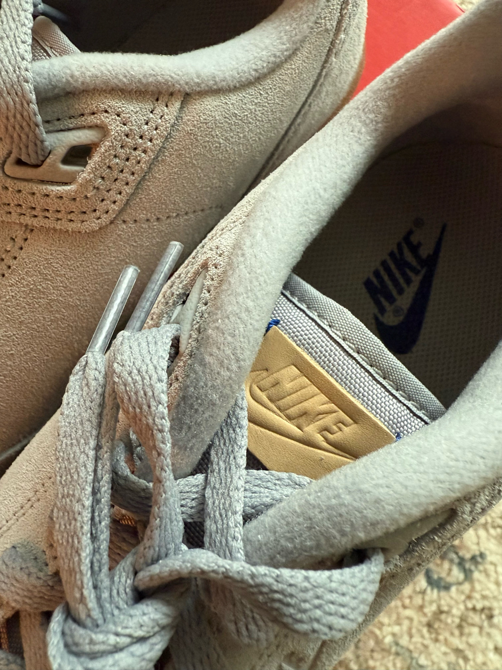 Nike Grandstand 2 Atmosphere Grey Gum Medium Brown 착용 스타일 - 4