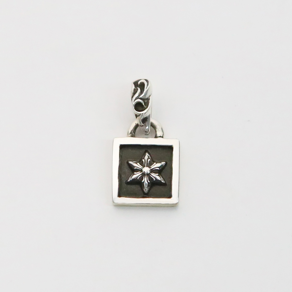 한스룸 크롬하츠 스타 프레임드 참(Hansroom Chrome Hearts Star framed Charm) - 2