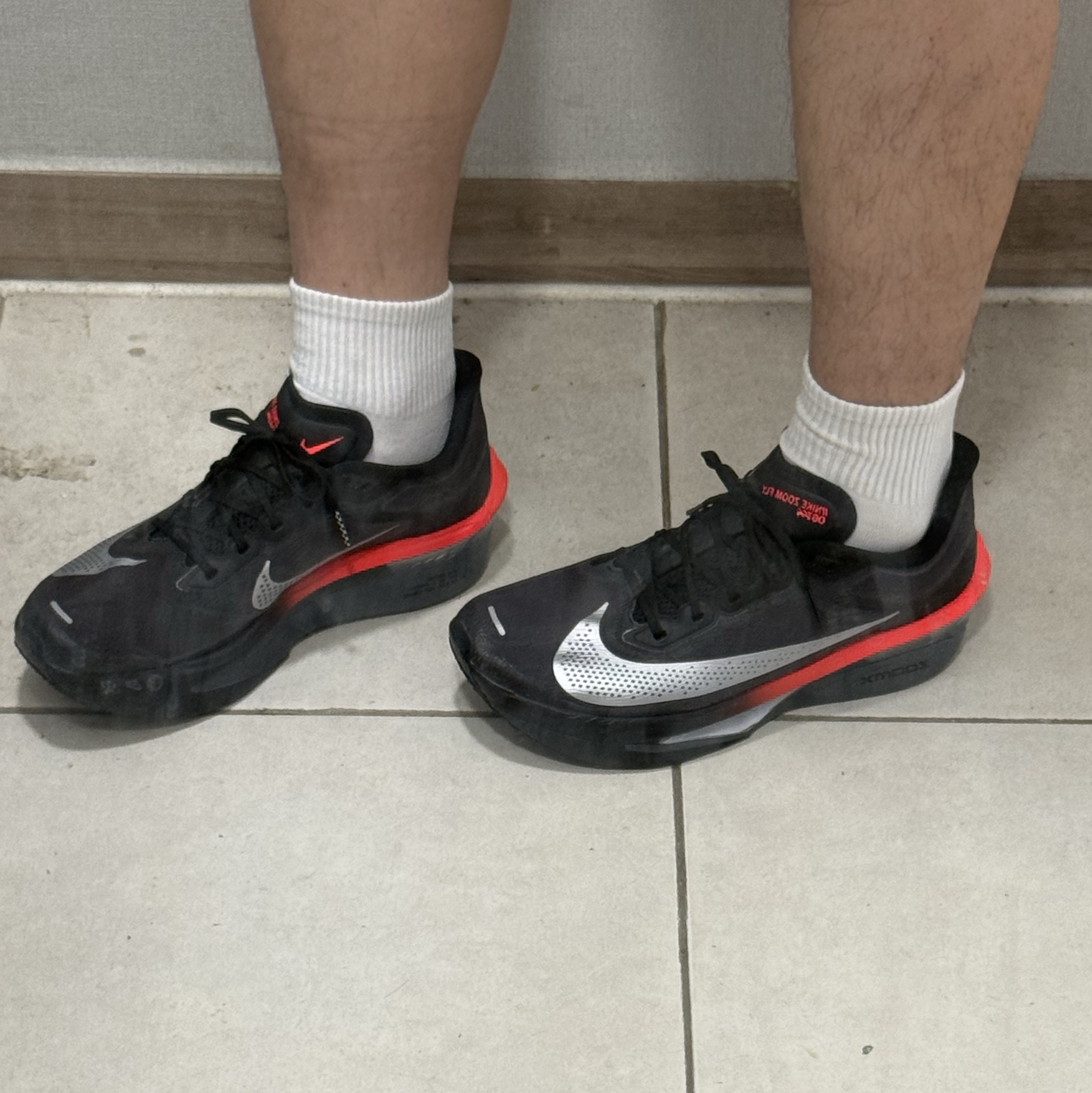 Nike Zoom Fly 6 Black Bright Crimson 착용 스타일 - 1