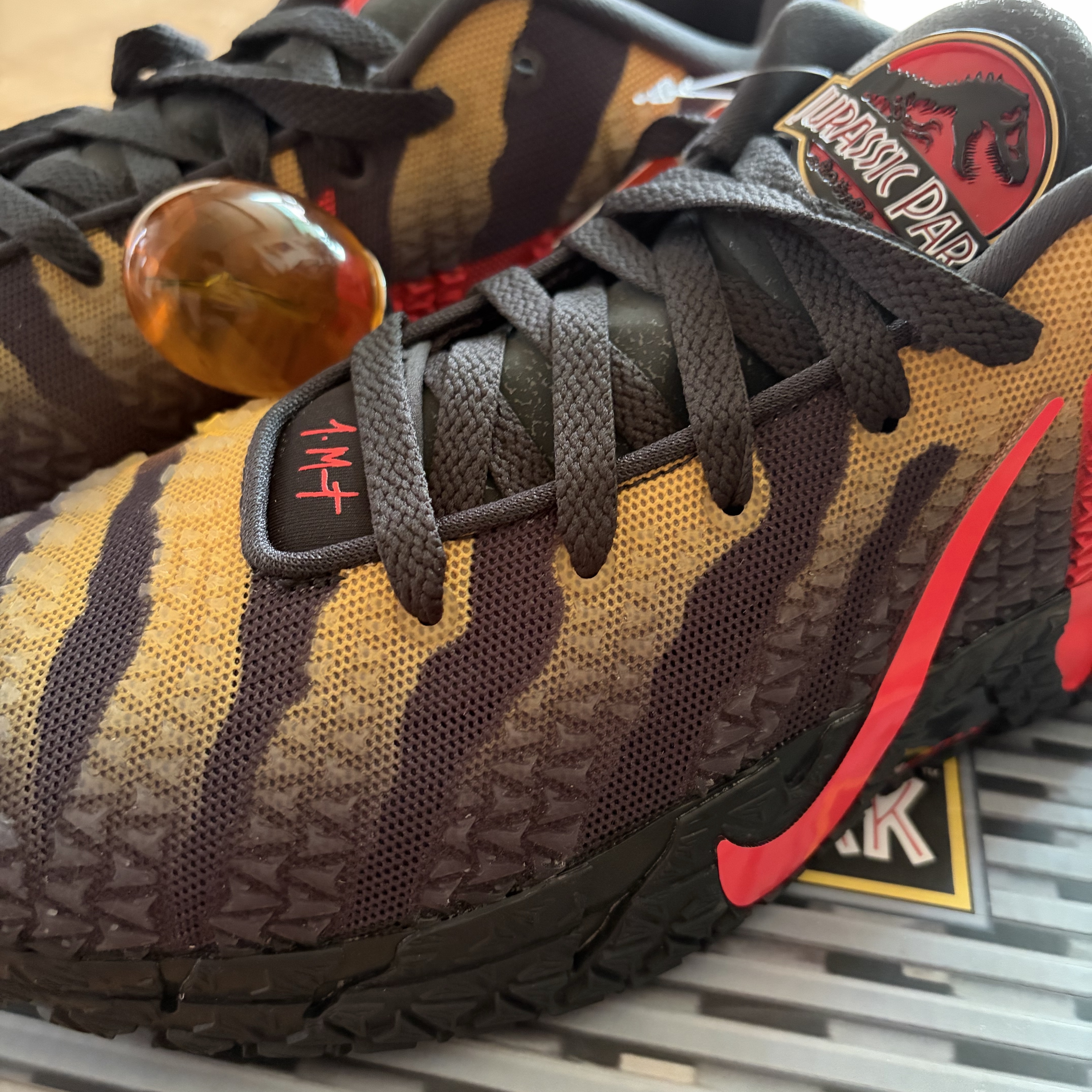 Nike x Jurassic Park Ja 3 EP Anthracite Bright Crimson 착용 스타일