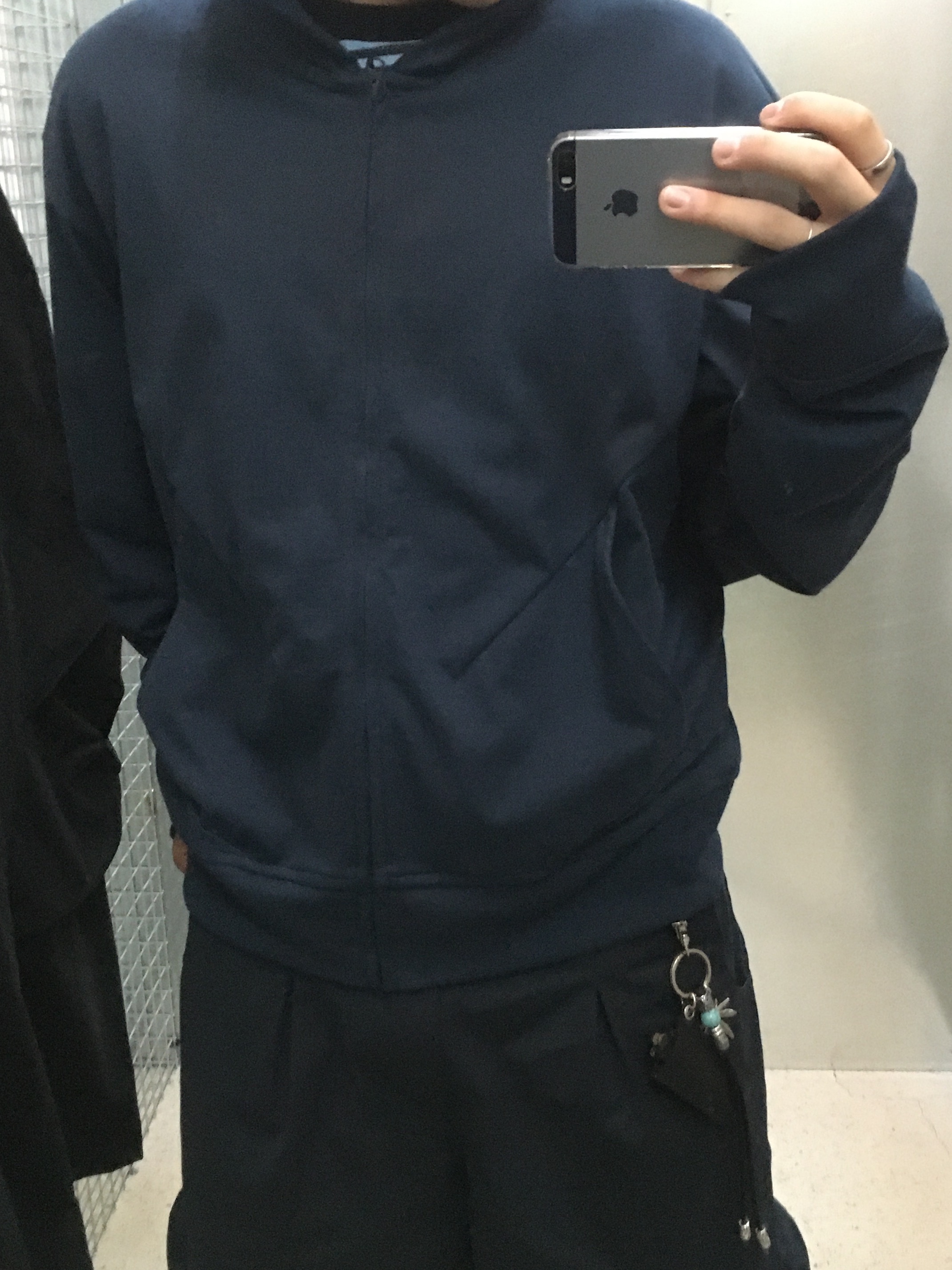Sansan Gear Cargo Shorts Navy 착용 스타일 - 2
