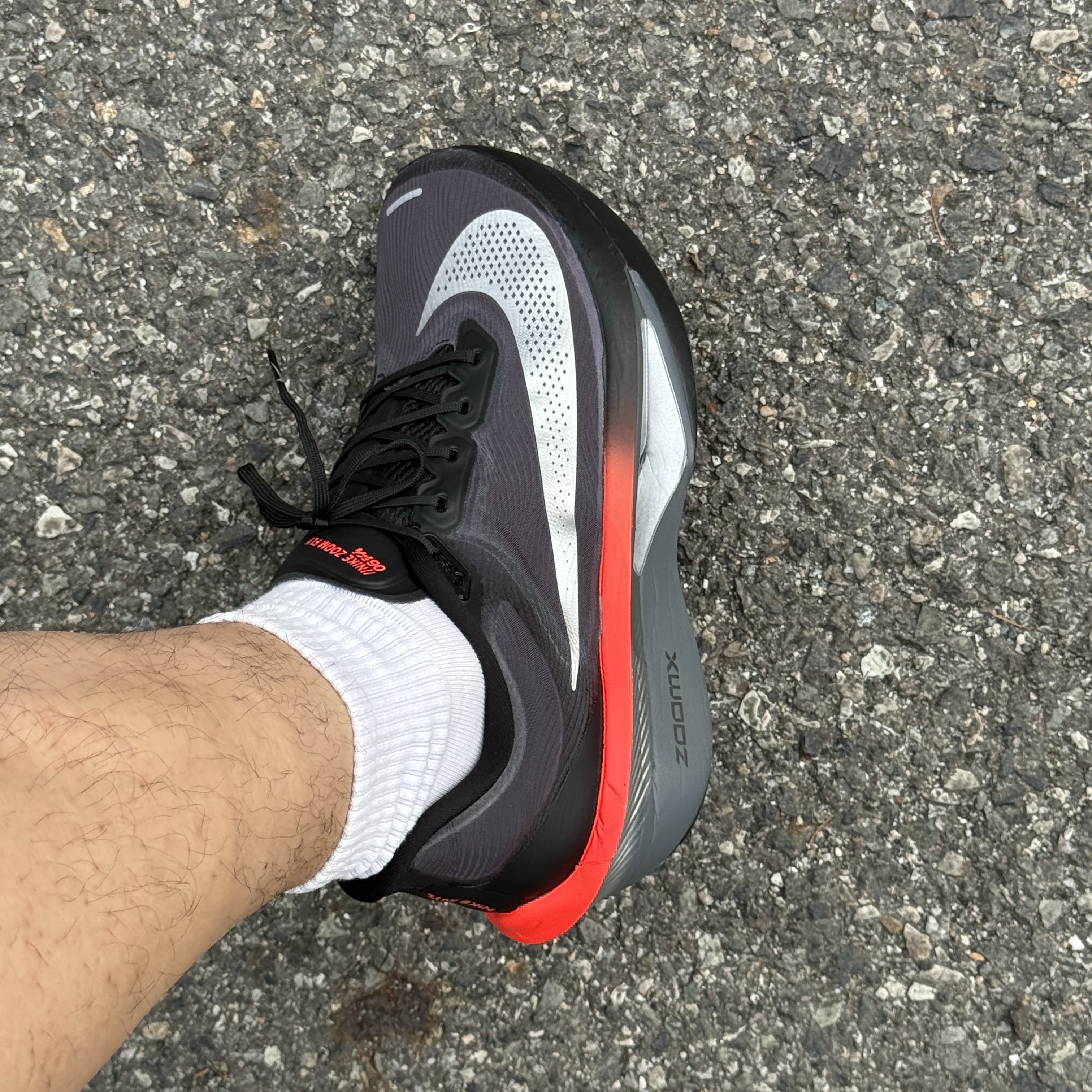 Nike Zoom Fly 6 Black Bright Crimson 착용 스타일 - 2