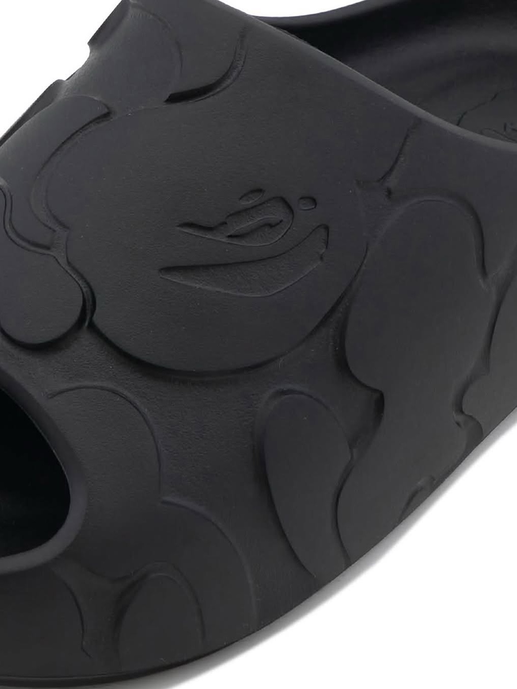 BAPE Slide #1 Black, BAPE Slide #1 Beige 착용 스타일 - 7