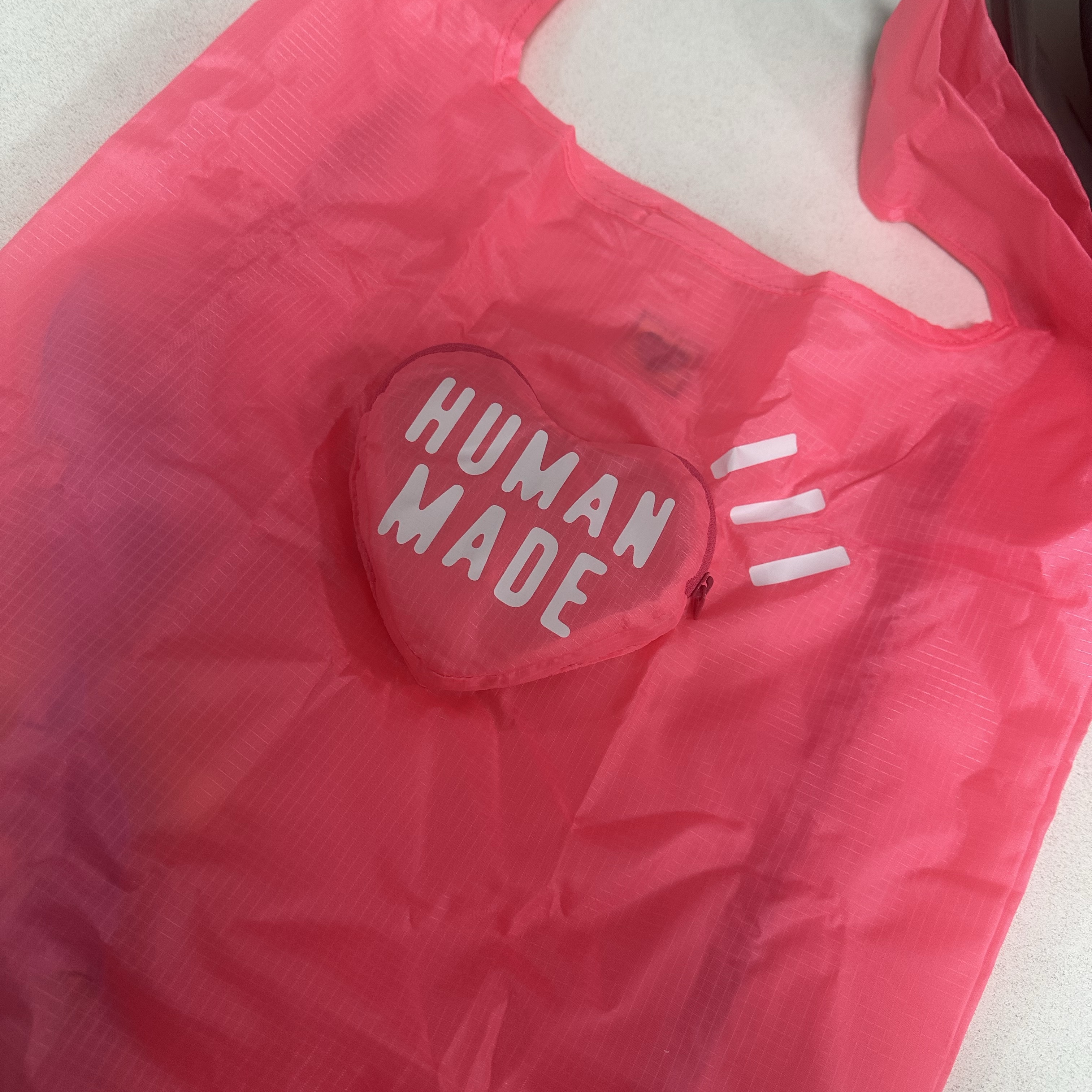 Human Made Heart Shopping Bag Pink 착용 스타일