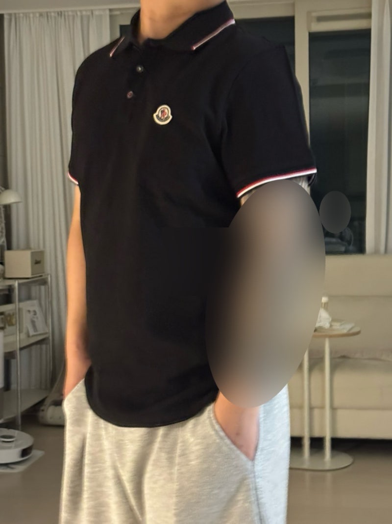 Moncler Logo Cotton Polo Shirt Black - 25FW 착용 스타일 - 1