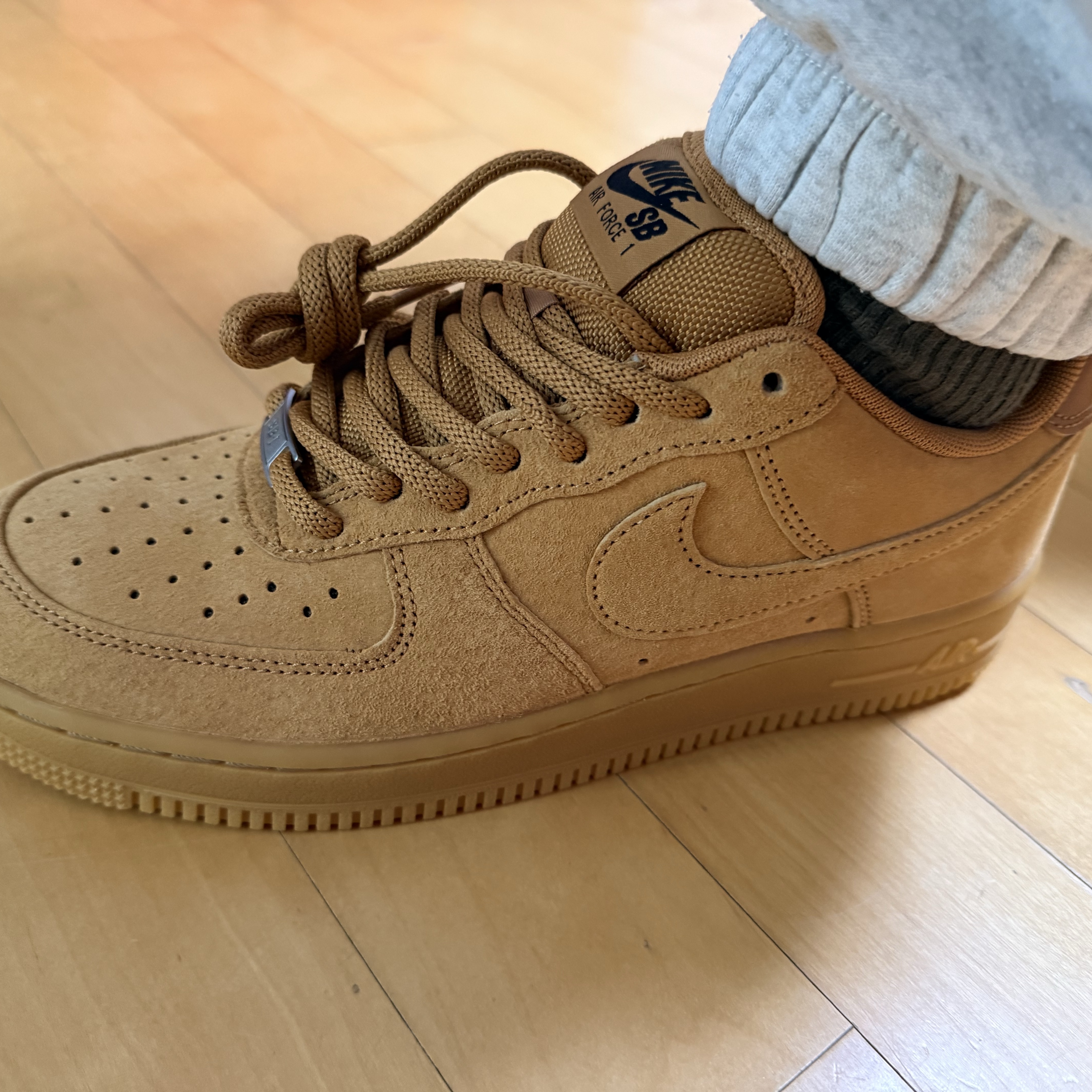 Nike SB Air Force 1 Low Flax and Black 착용 스타일