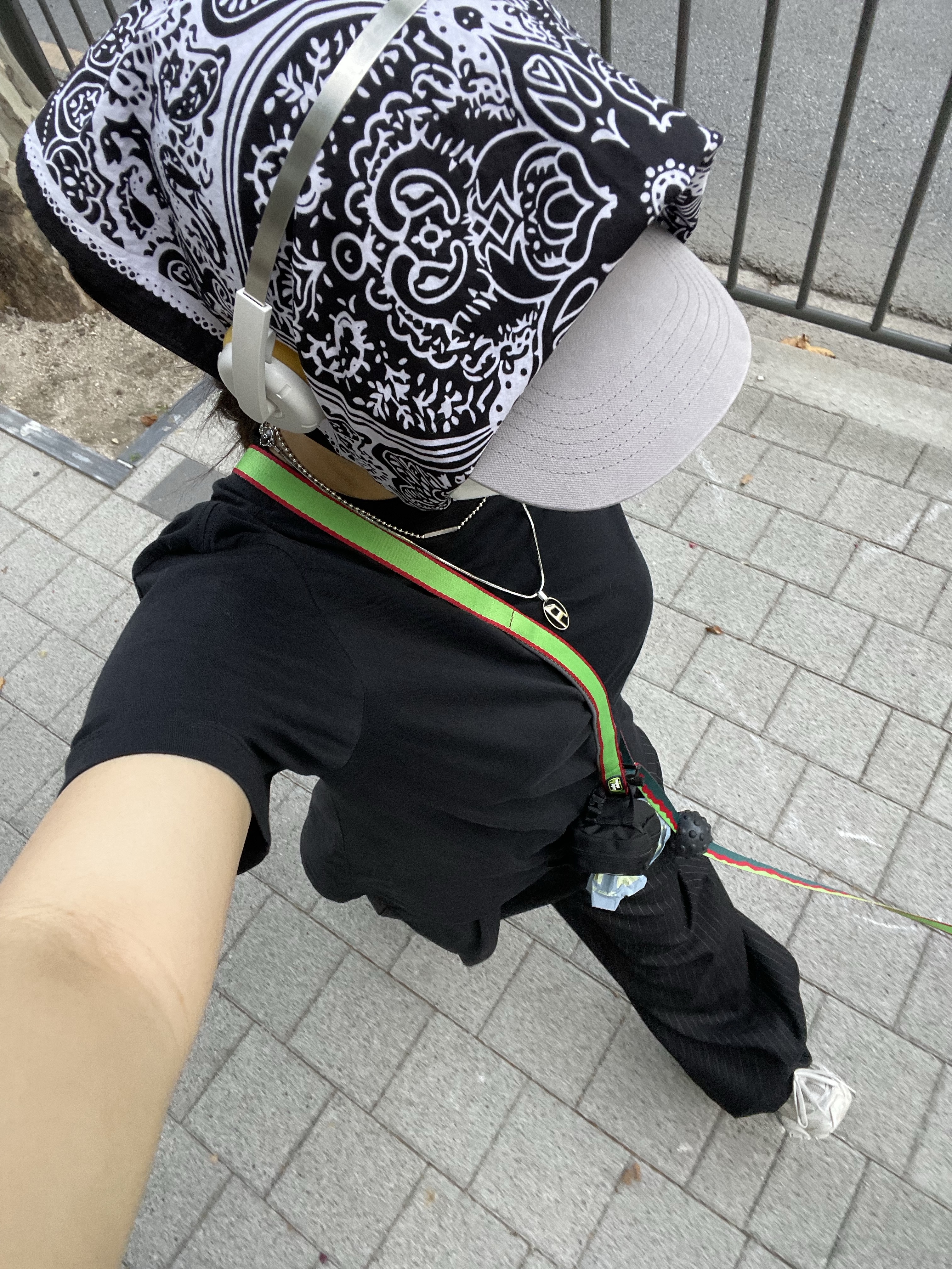 Diesel Dx1342 Stainless Steel Pendant Necklace Silver, Adidas Vento XLG Runner Deluxe Sneakers White Black 착용 스타일 - 2