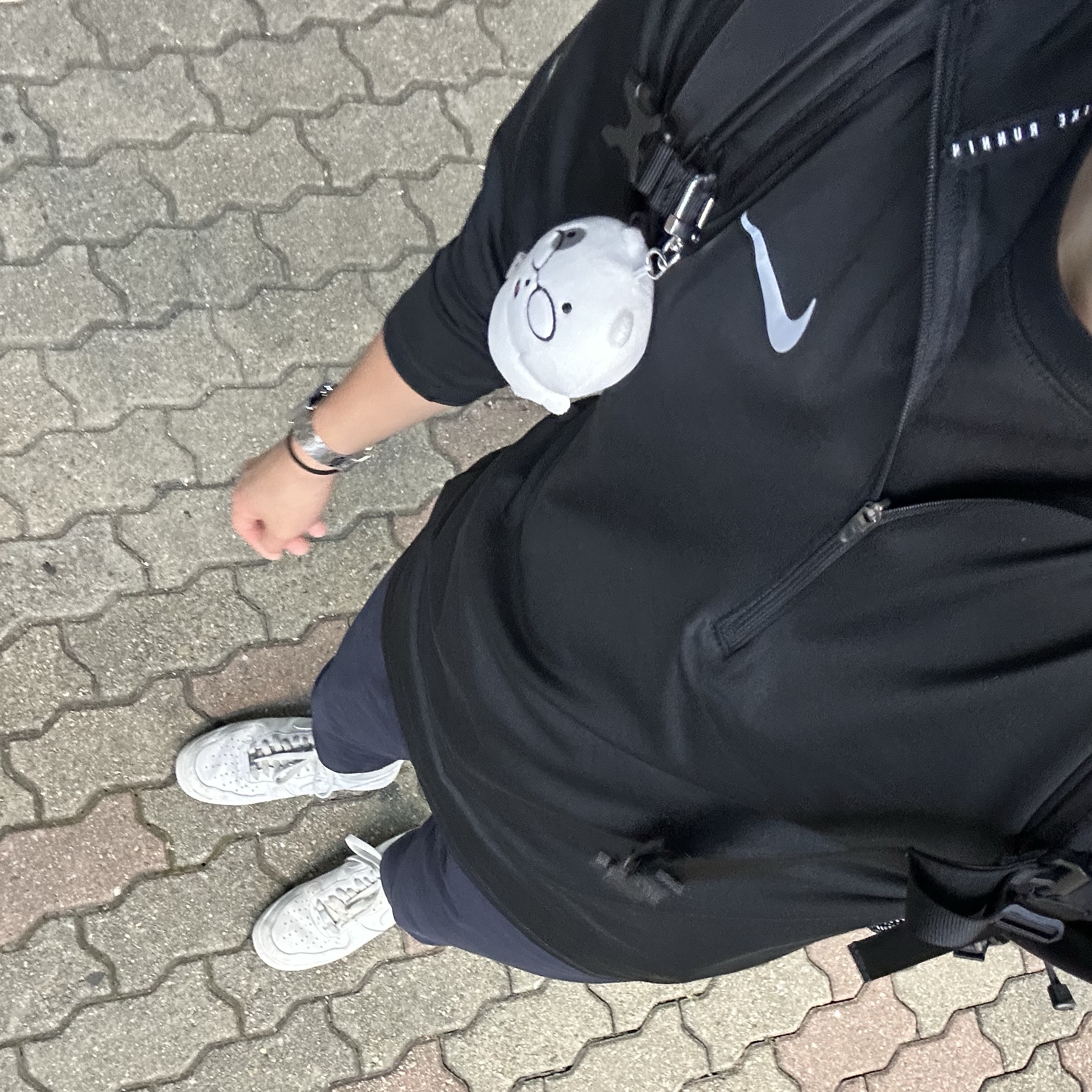 Nike Stride Dri-Fit 1/4 Zip Running Top Black- Asia, Nike Air Force 1 '07 Low White 착용 스타일