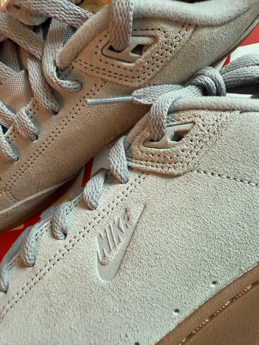 Nike Grandstand 2 Atmosphere Grey Gum Medium Brown 착용 스타일 - 3