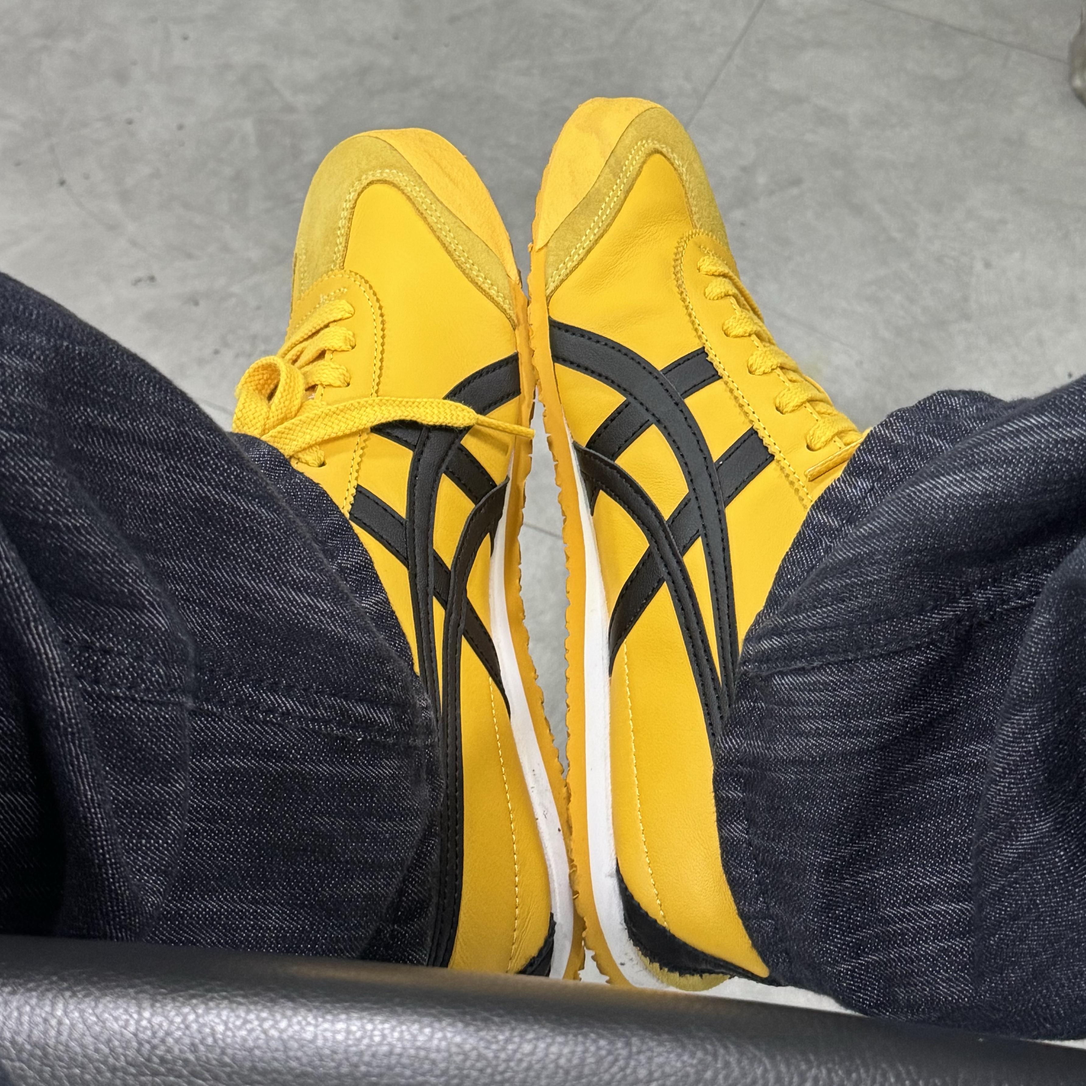 Onitsuka Tiger Mexico 66 Yellow Black 착용 스타일