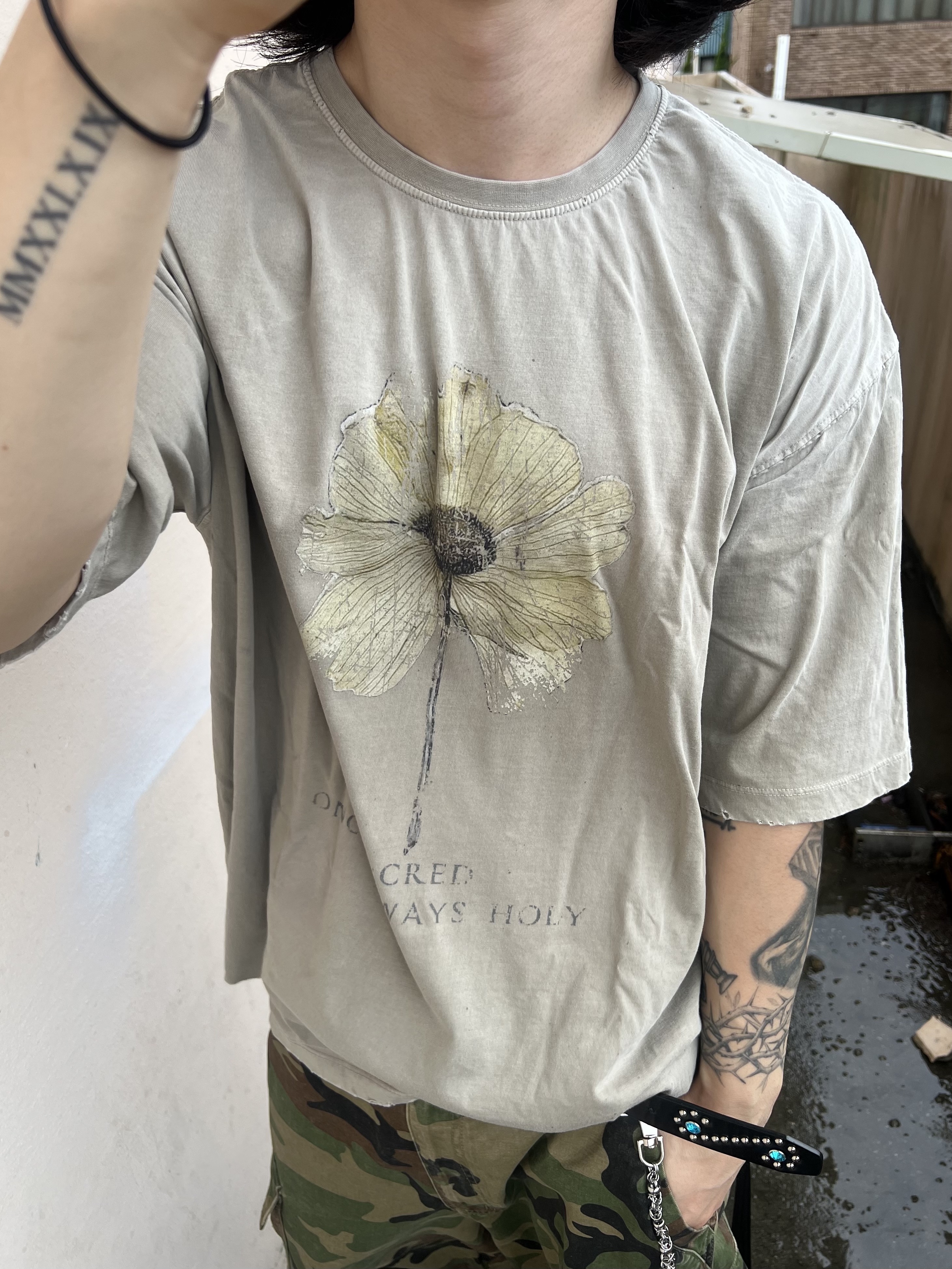 NOD Stone Washed Cargo Pants Camo, Undermycar Once Sacred Always Holy Vintage T-Shirt Oatmeal - 25SS 착용 스타일 - 9