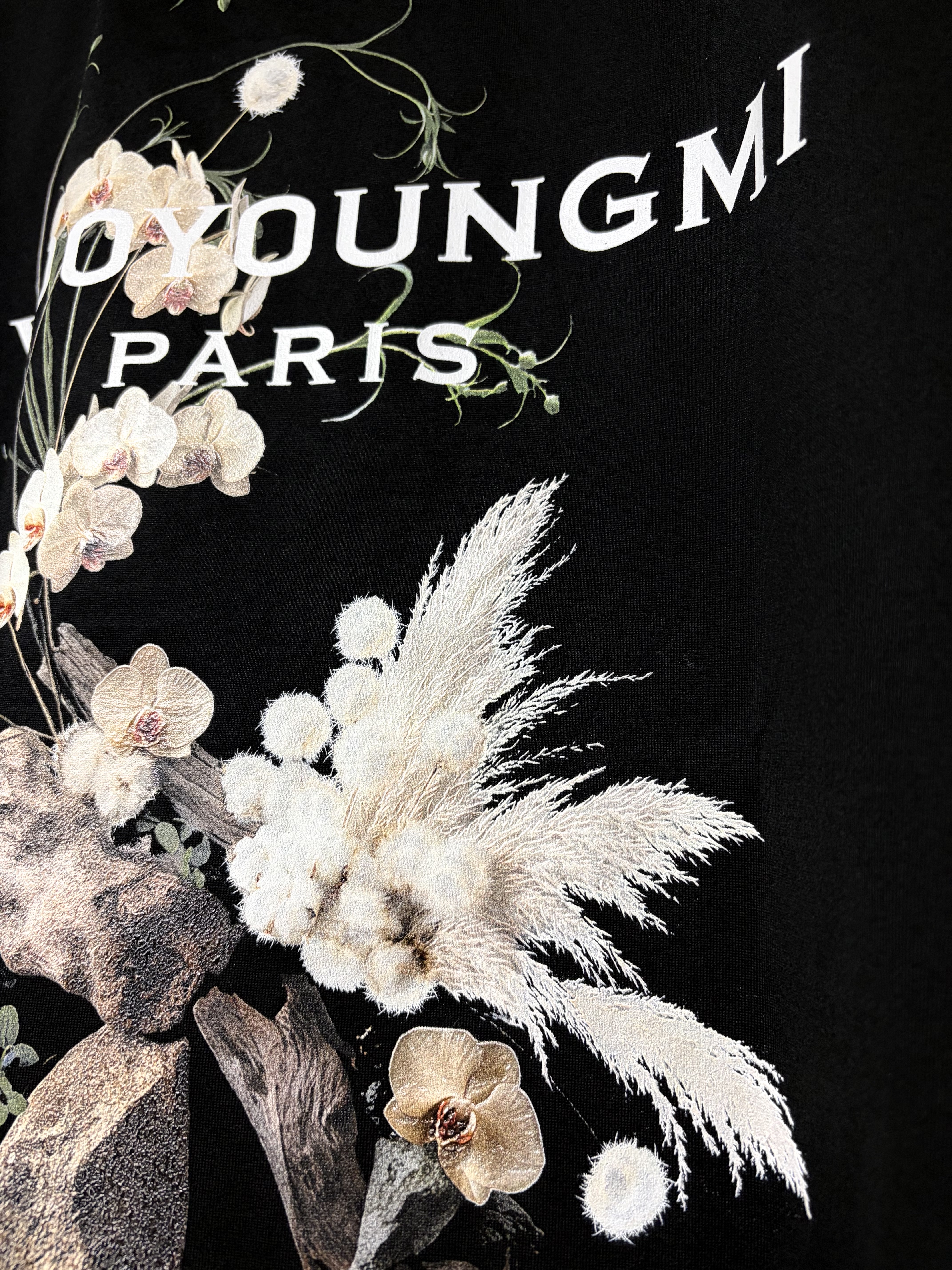 Wooyoungmi Flower Back Logo T-Shirt Black - 26FW 착용 스타일 - 3
