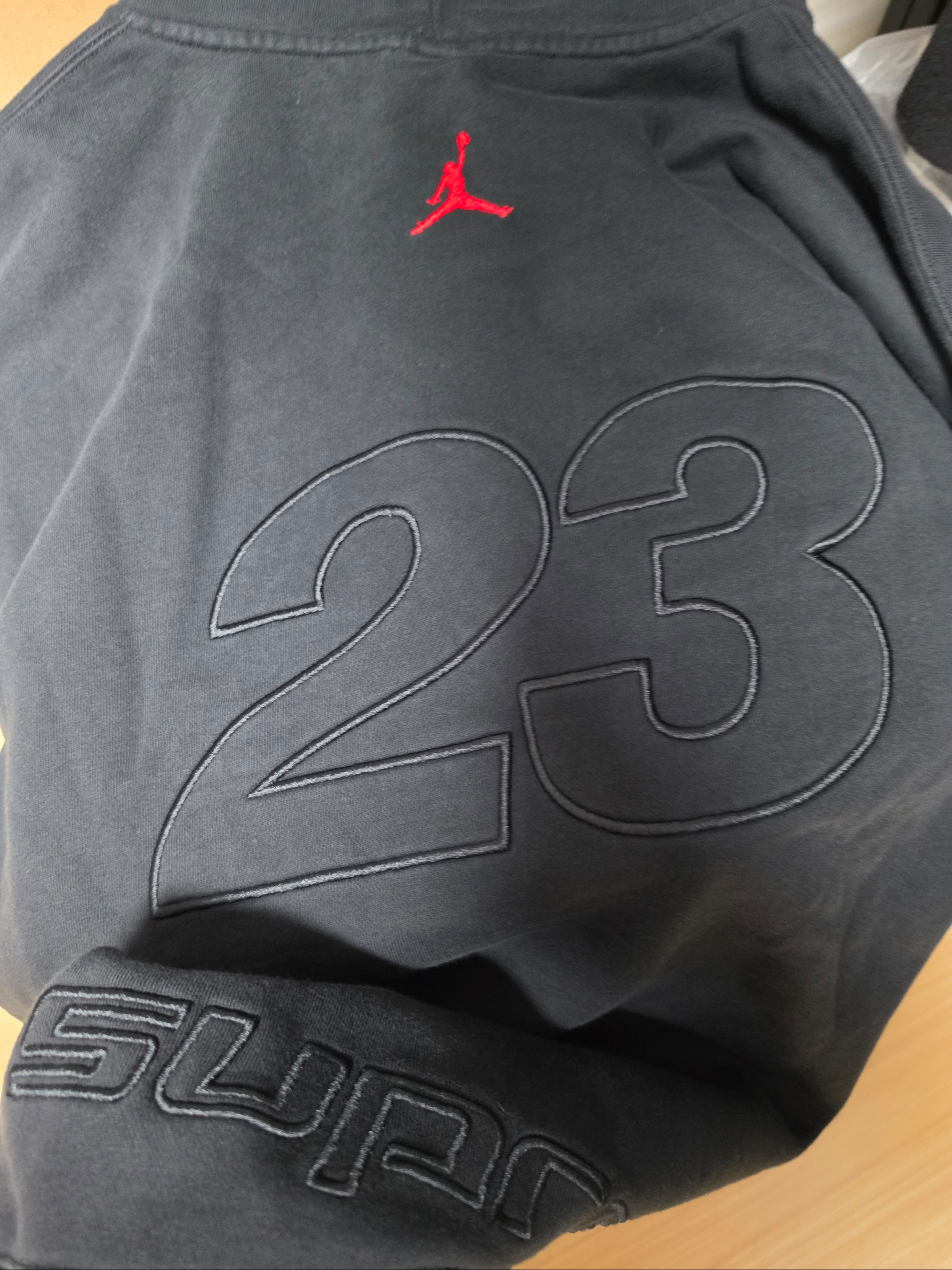 Supreme x Jordan Zip Up Hooded Sweatshirt Black - 26SS 착용 스타일 - 2