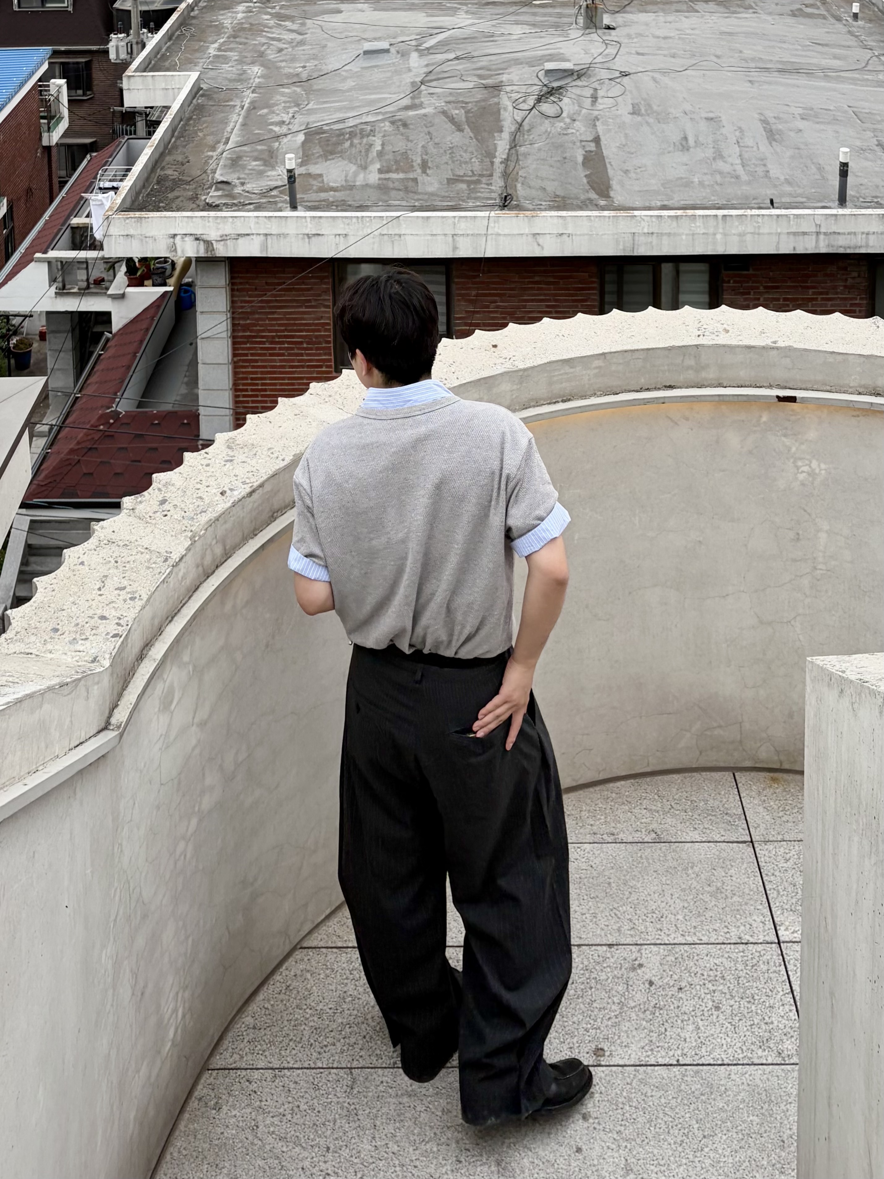 noun Daily Shirts Stripe Blue, noun Henley Neck T-Shirts Melange Gray 착용 스타일 - 2