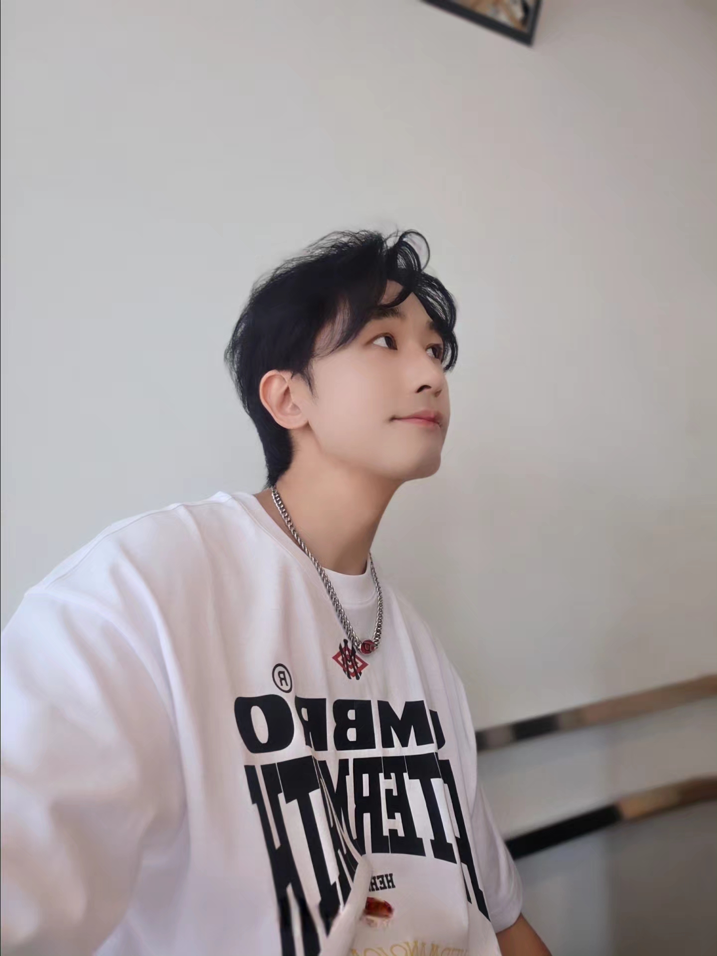 Diesel Dx1446 Red Enamel Stainless Steel Chain Necklace Silver 착용 스타일 - 1