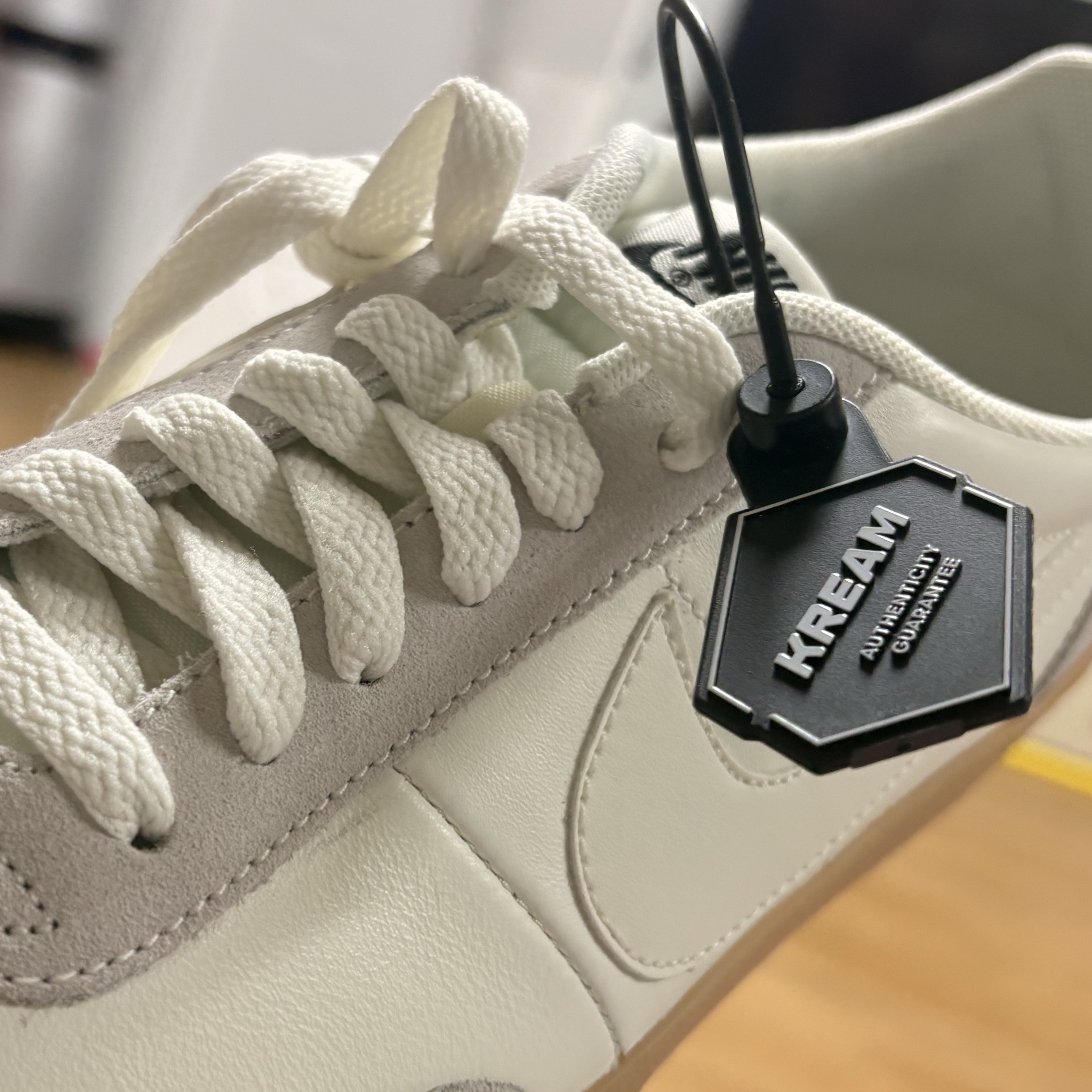 Nike Killshot 2 Leather Sail Gum 착용 스타일