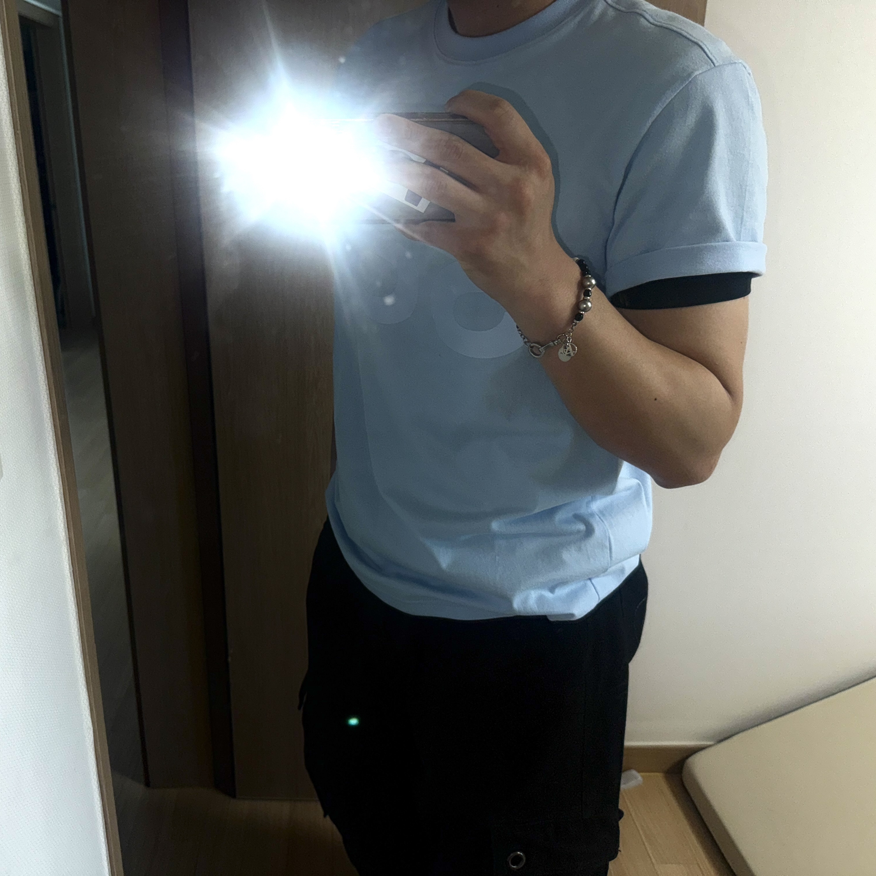 [KREAM 단독] Safarispot Basic Safari T-Shirt Sky 착용 스타일