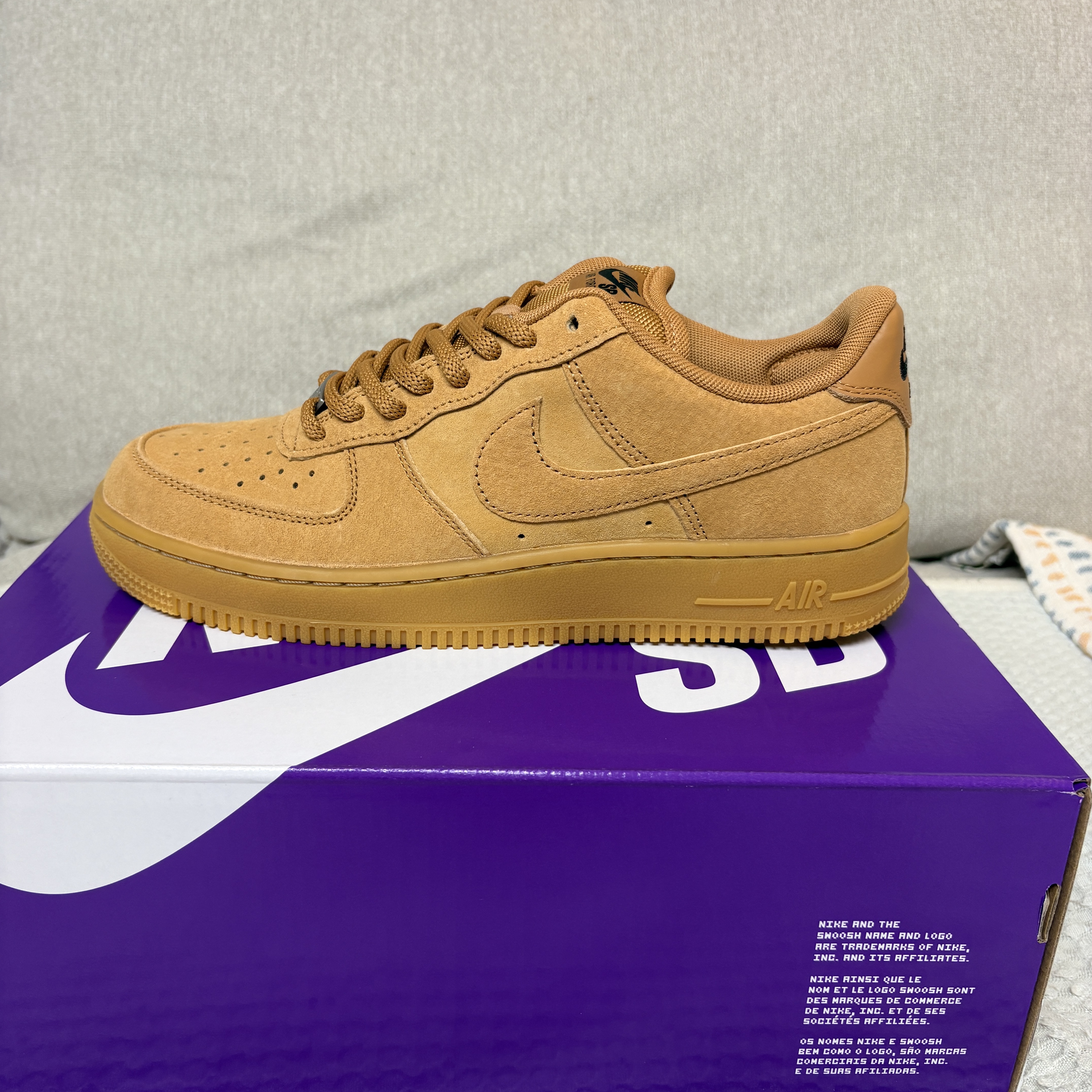 Nike SB Air Force 1 Low Flax and Black 착용 스타일 - 2