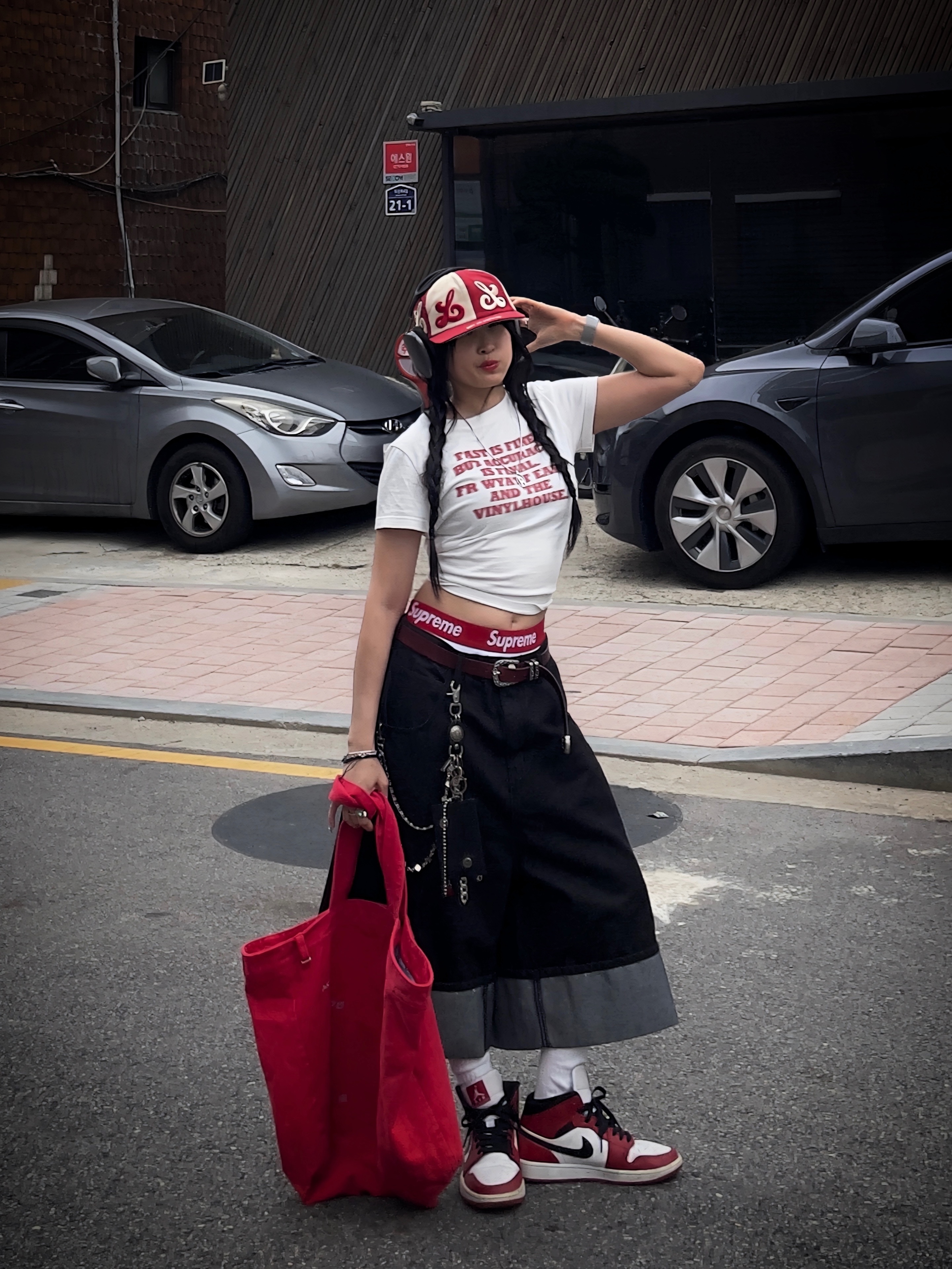 Supreme Hanes Boxer Briefs White (4 Pack), Jordan 1 Retro High OG Chicago 2022 착용 스타일 - 9