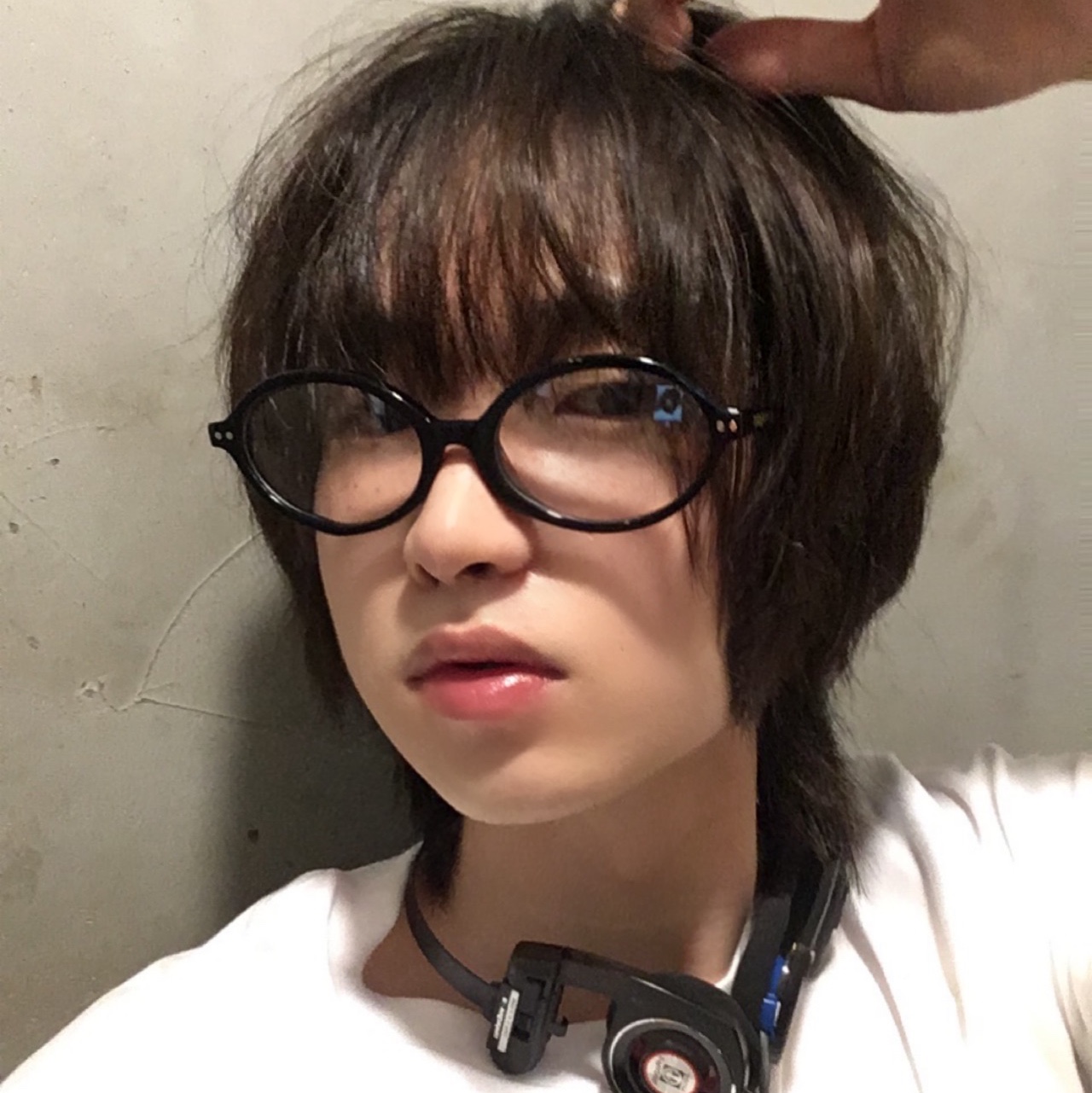Koss Porta Pro Headphones Black, Threecheers Orchid 01 Op Black 착용 스타일 - 4