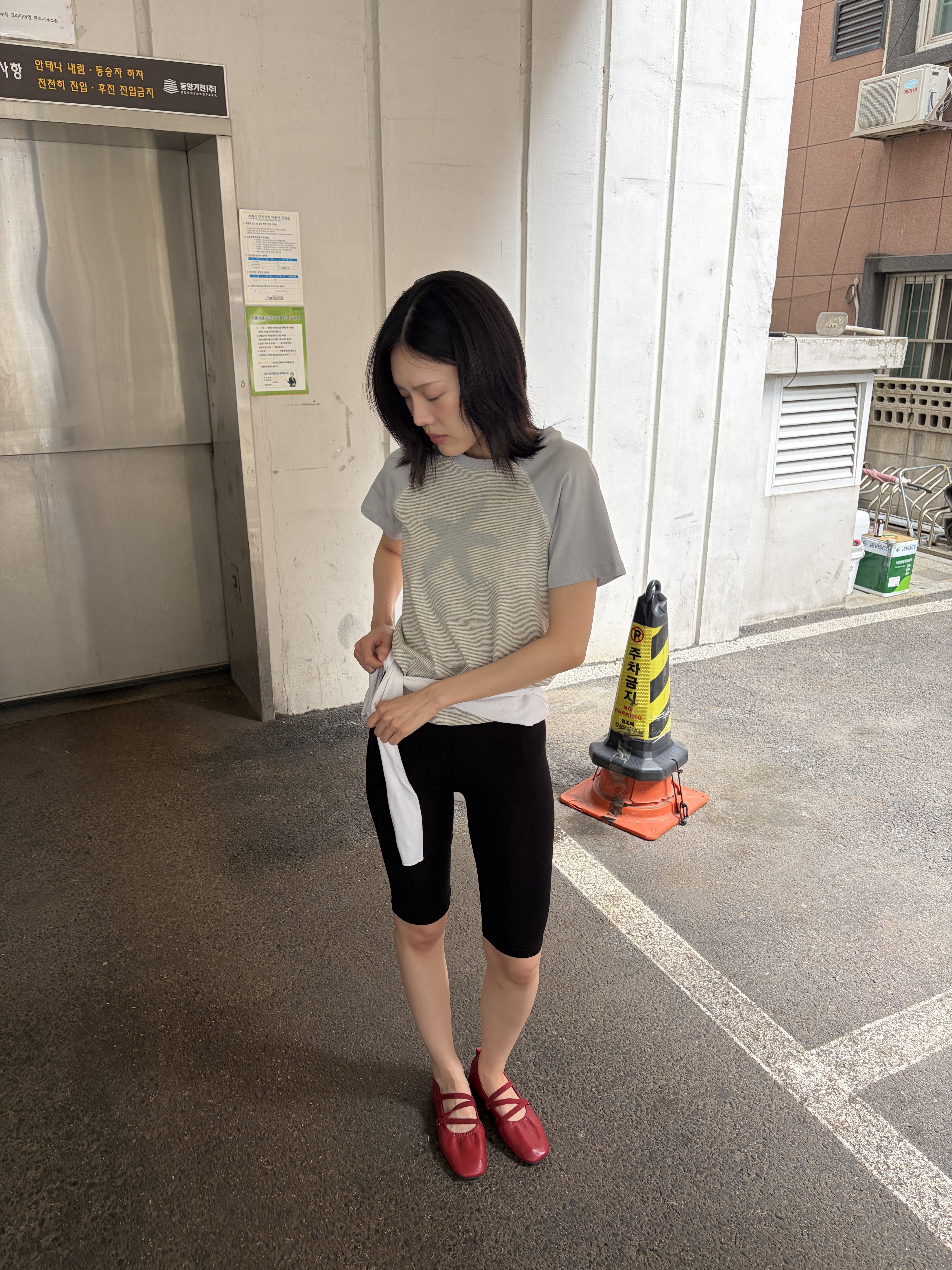 Riomeu Starfish Stripe Raglan T-shirt Gray 착용 스타일 - 2
