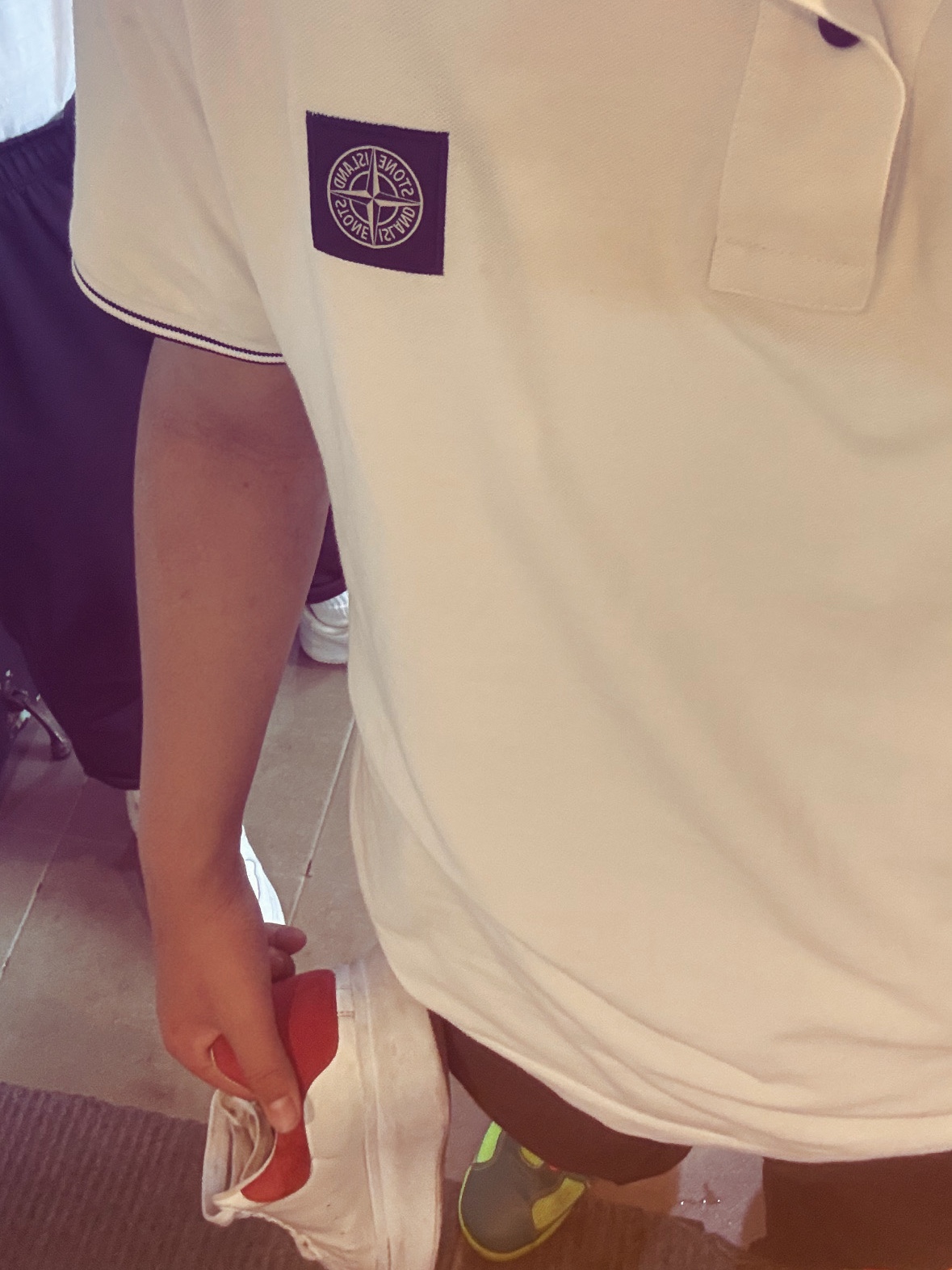 Stone Island 22S18 Polo Shirt White, Alexander McQueen Oversized Sneakers Lust Red 착용 스타일