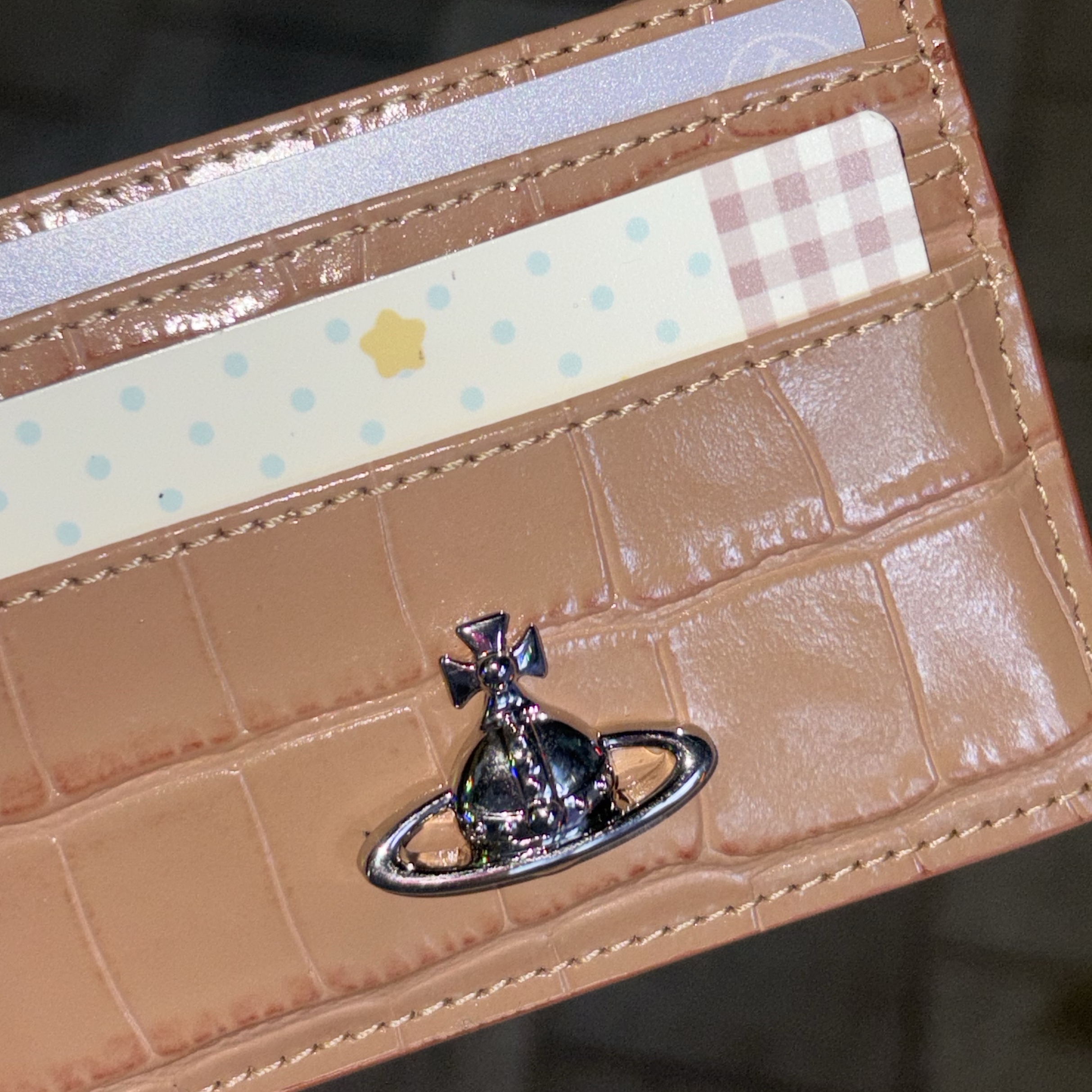 Vivienne Westwood Orb Logo Flat Card Holder Dusty Pink 착용 스타일