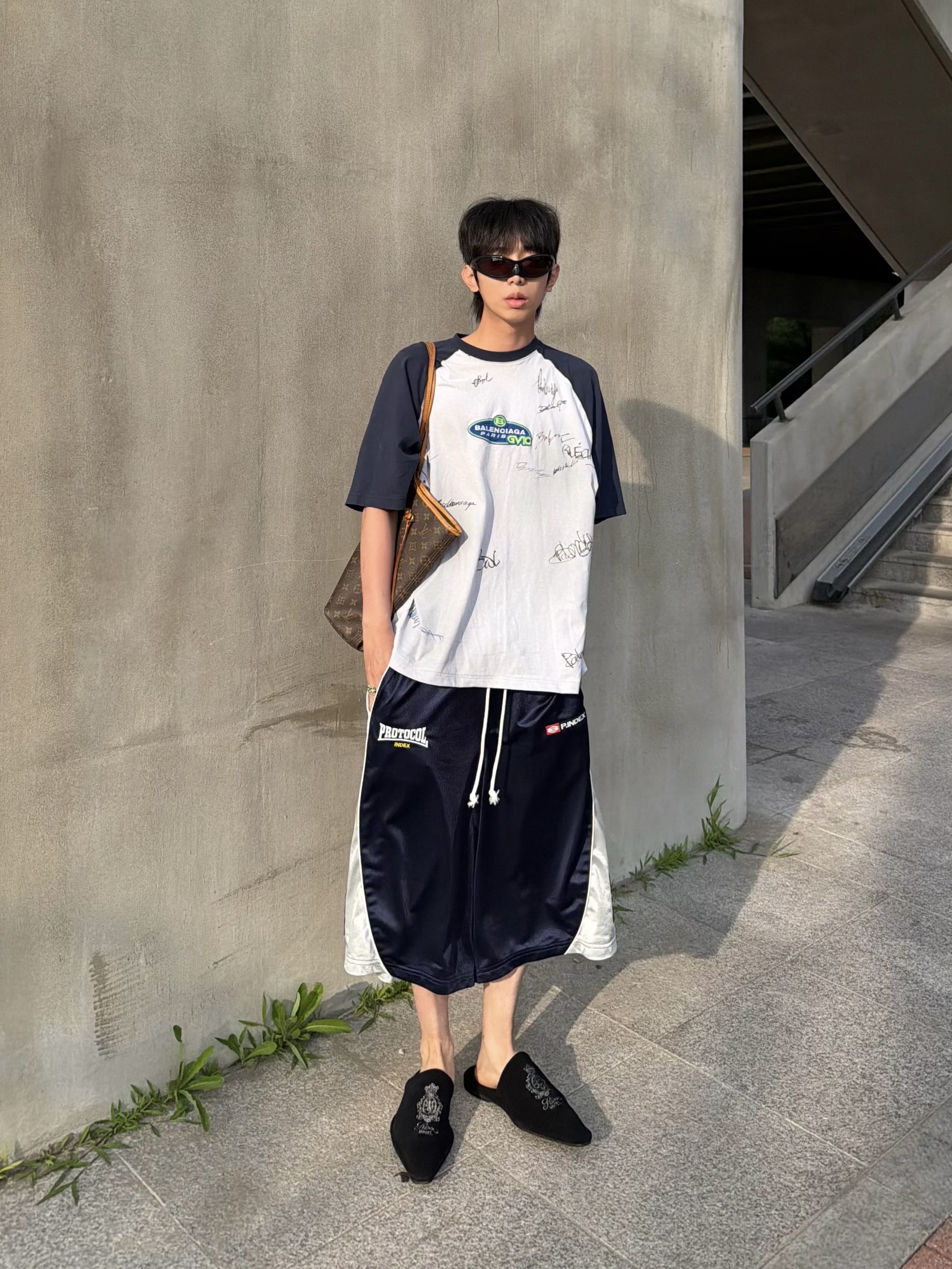 Protocol Index Basketball Jorts Navy, Balenciaga Skin Cat Sunglasses Black 착용 스타일 - 8