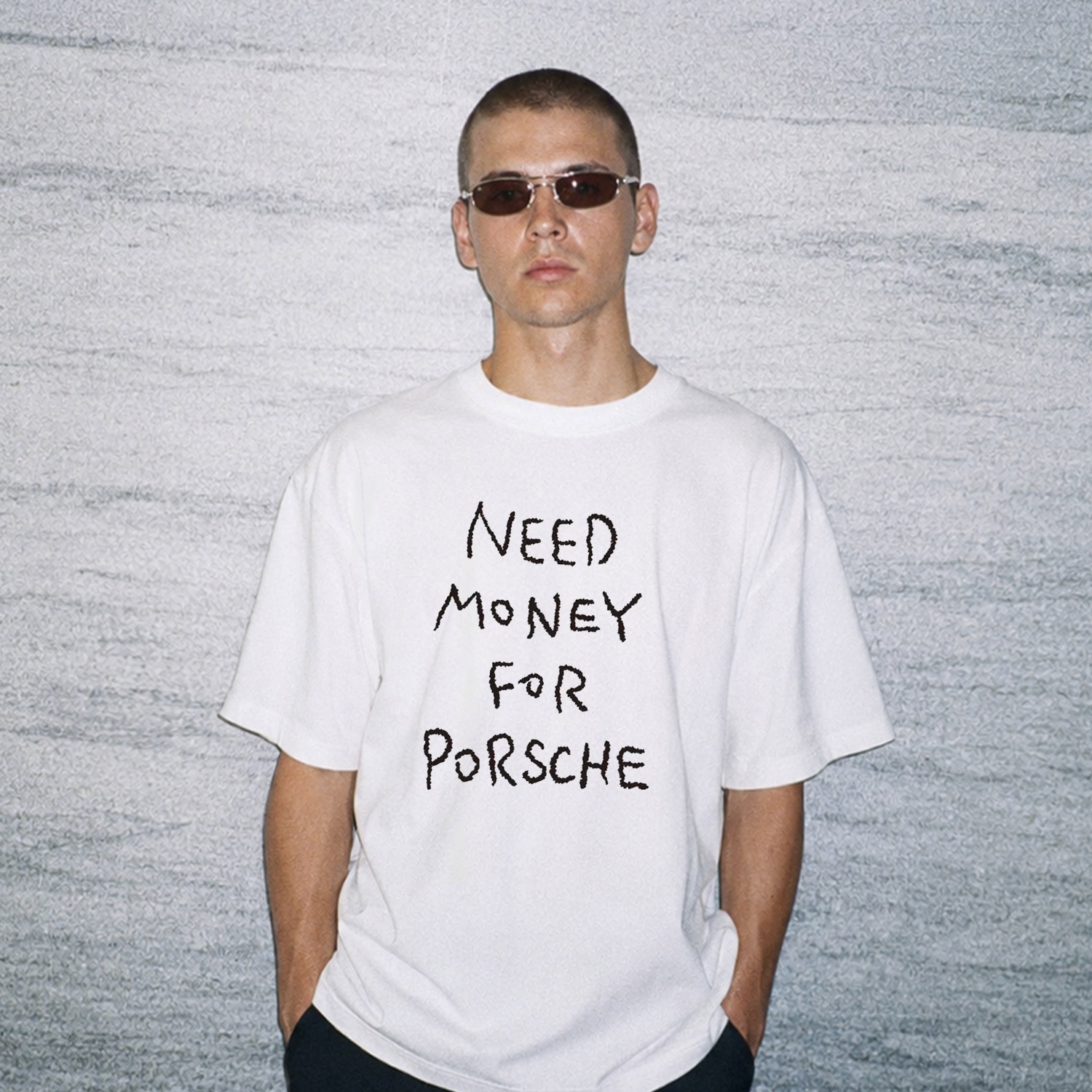 GILDAN X Vintage Collection NEED MONEY FOR PORSHCE T-Shirt (2 Color) 착용 스타일