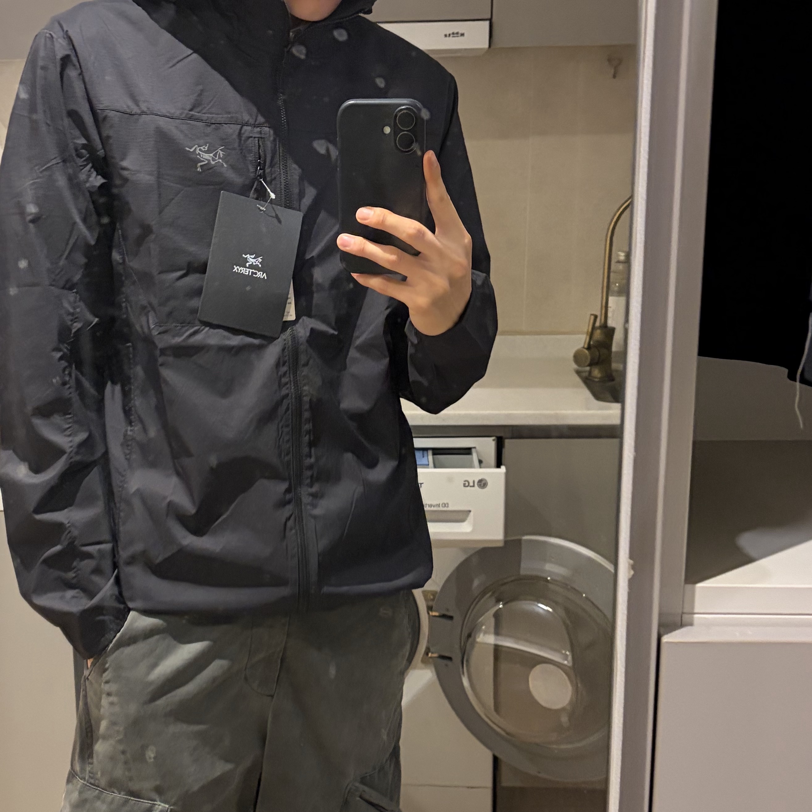 Arc'teryx Squamish Hoody Black 착용 스타일