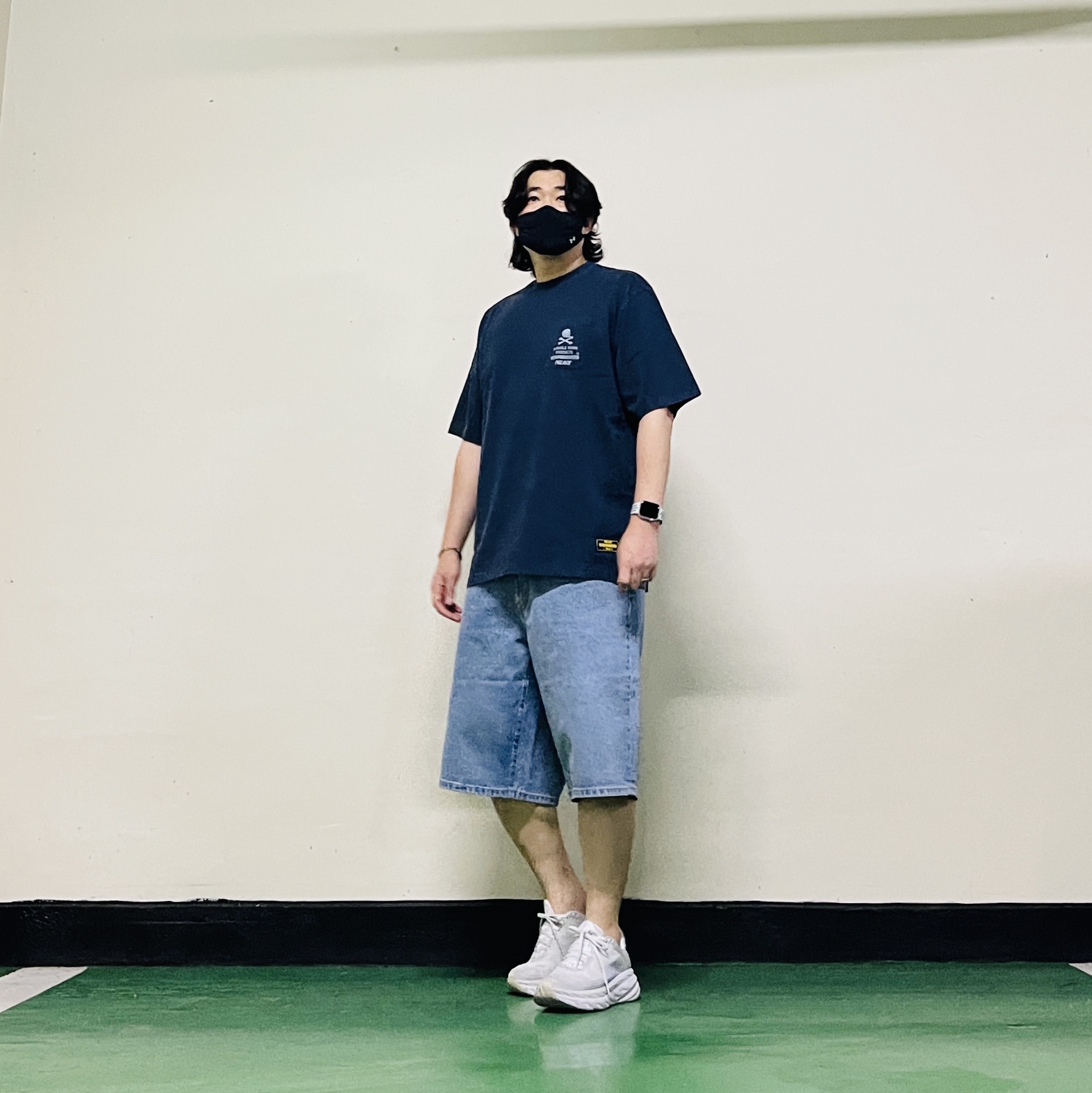 Supreme Baggy Denim Short Washed Indigo - 26SS, Palace x Neighborhood Pocket T-Shirt Indigo - 25FW 착용 스타일 - 5