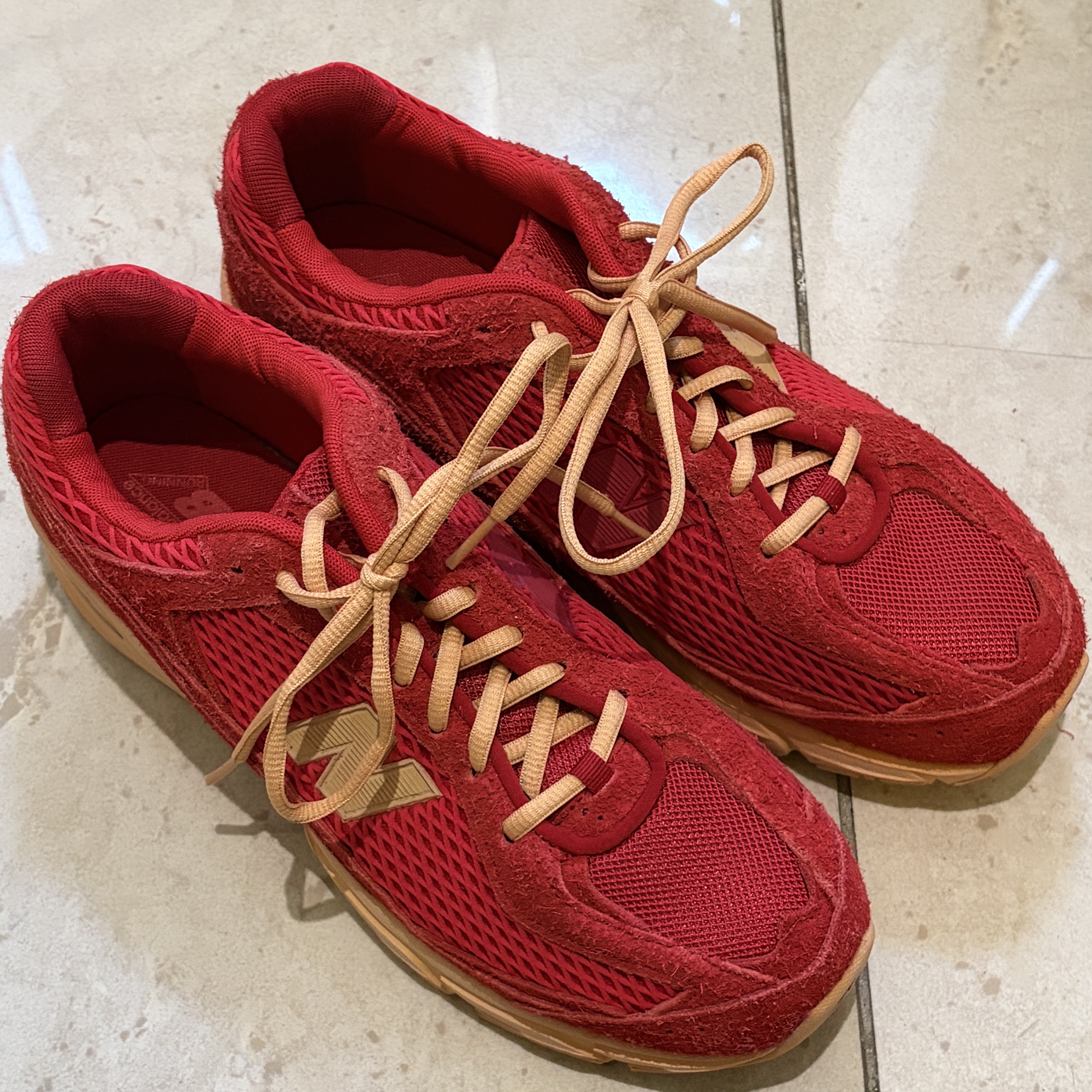 New Balance 509 Deep Red 착용 스타일