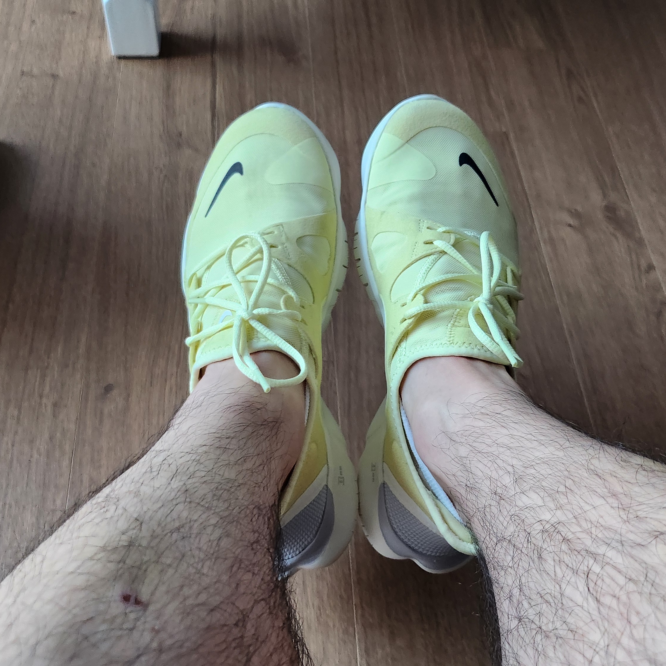 Nike Free RN 5.0 Luminous Green 착용 스타일 - 6