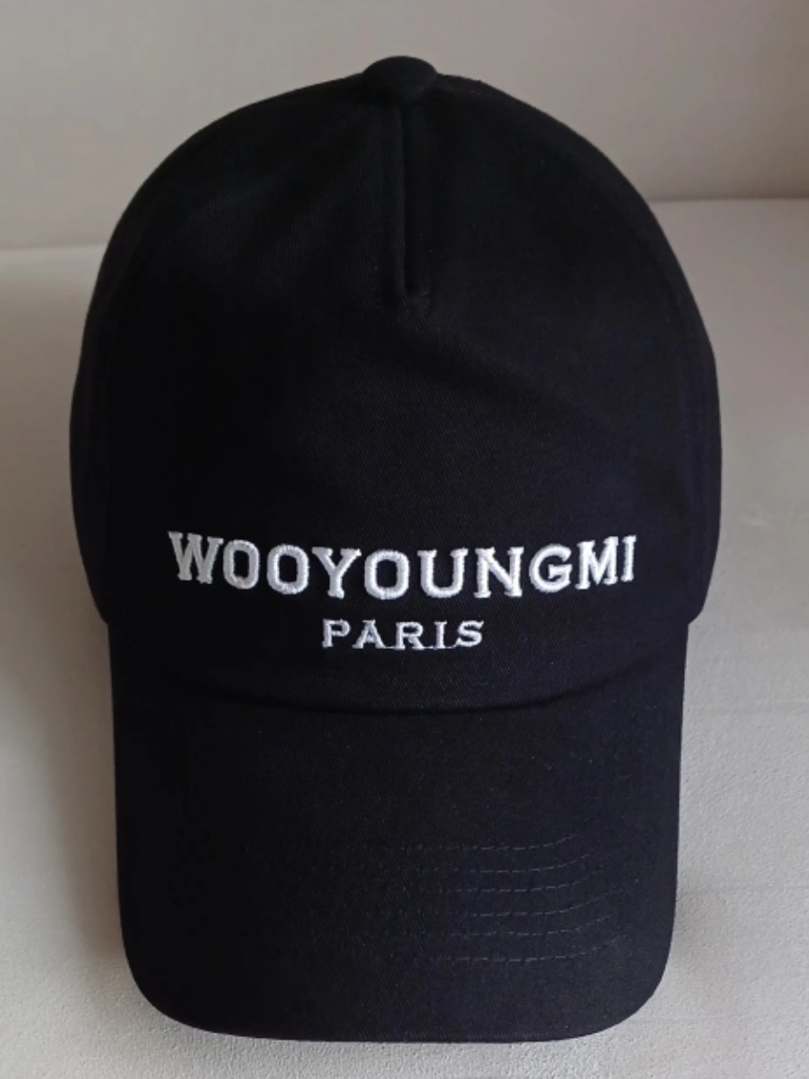 Wooyoungmi Embroidered Ball Cap Black 착용 스타일
