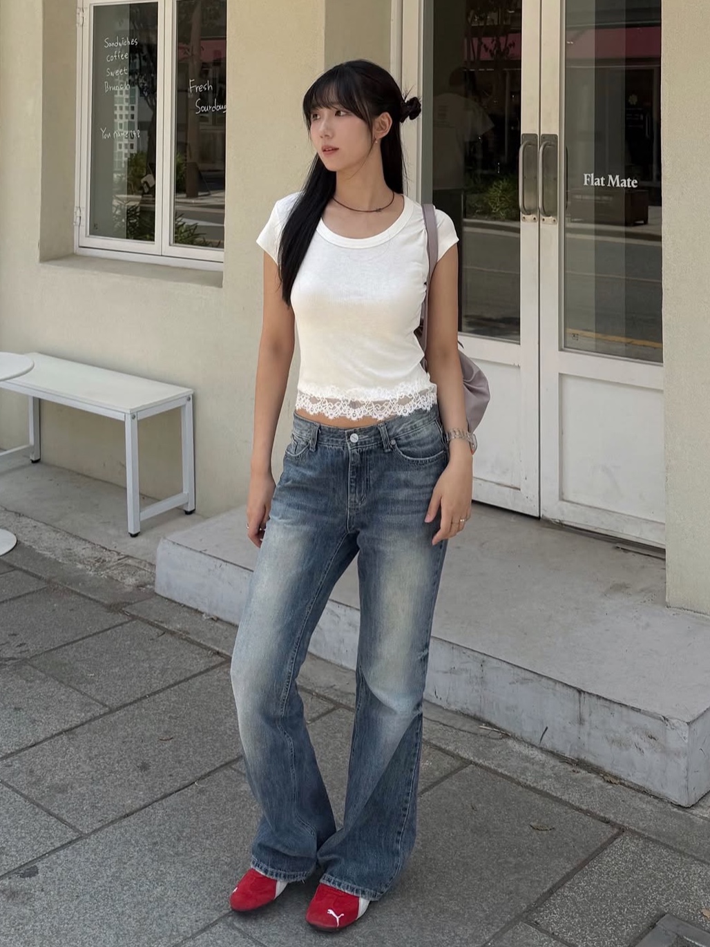 PHOS333 W Slim Fit Lace T-Shirt Ivory 착용 스타일 - 2
