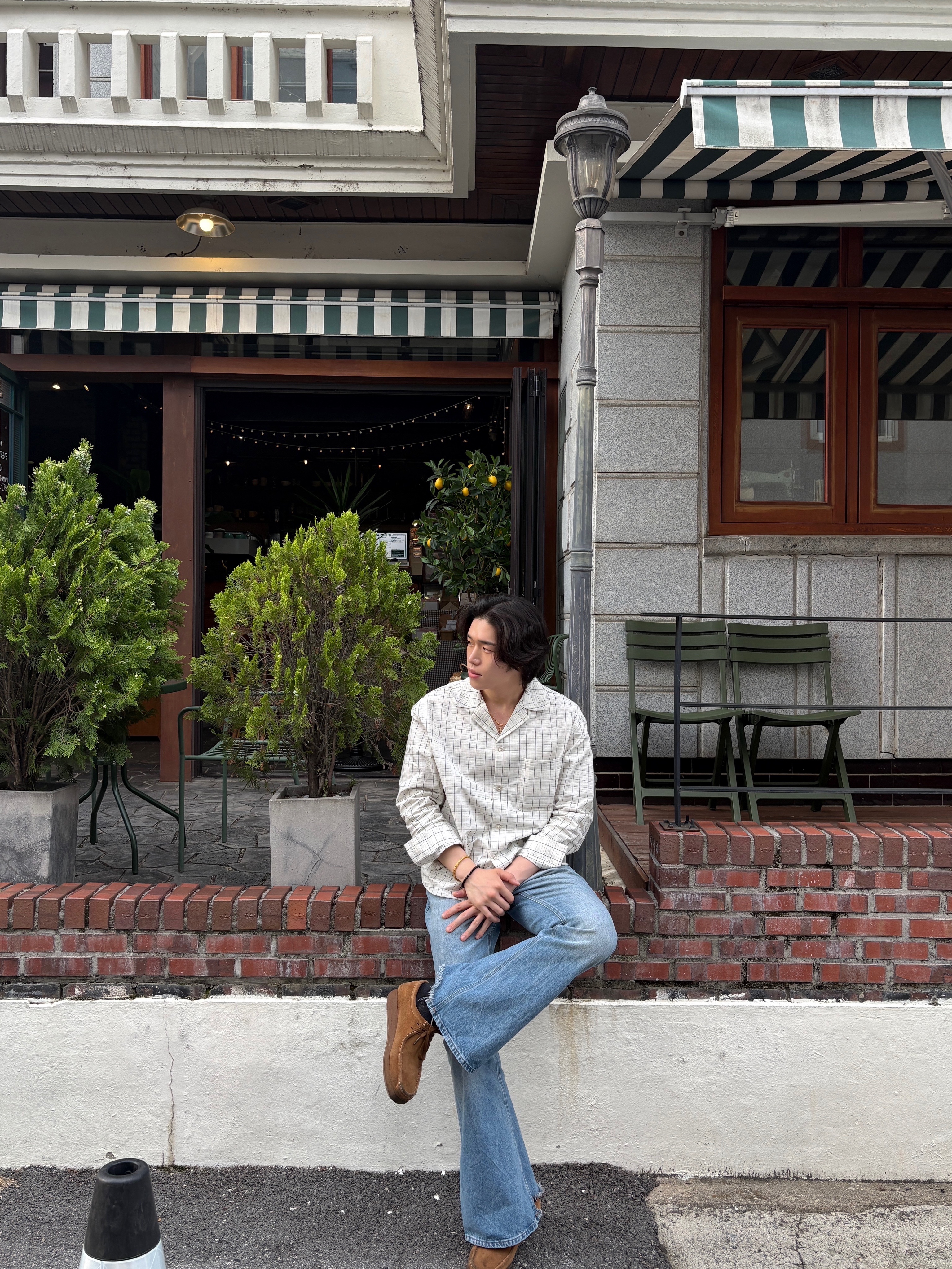 Clarks Wallabee Cola 착용 스타일 - 1