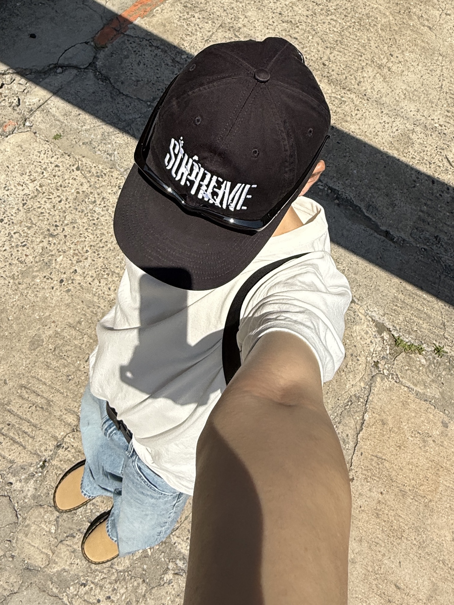 Dr. Martens Zebzag Mules Savannah Tan, (W) Uniqlo Baggy Curve Jeans Blue - JP 착용 스타일 - 6