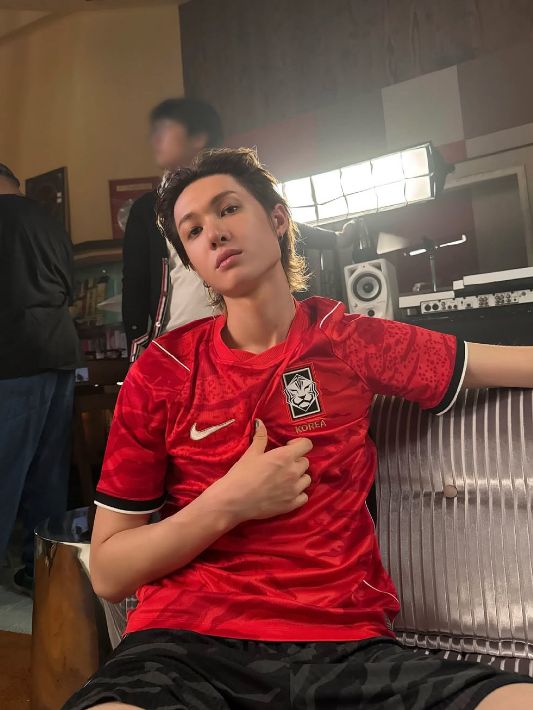 Nike Korea 2026 Stadium Home Dri-Fit Soccer Replica Jersey Global Red Black (Non Marking Ver.), (W) Nike Korea 2026 Stadium Home Dri-Fit Soccer Replica Jersey Global Red Black (IB4565-679) (Non Marking Ver.) 착용 스타일 - 4