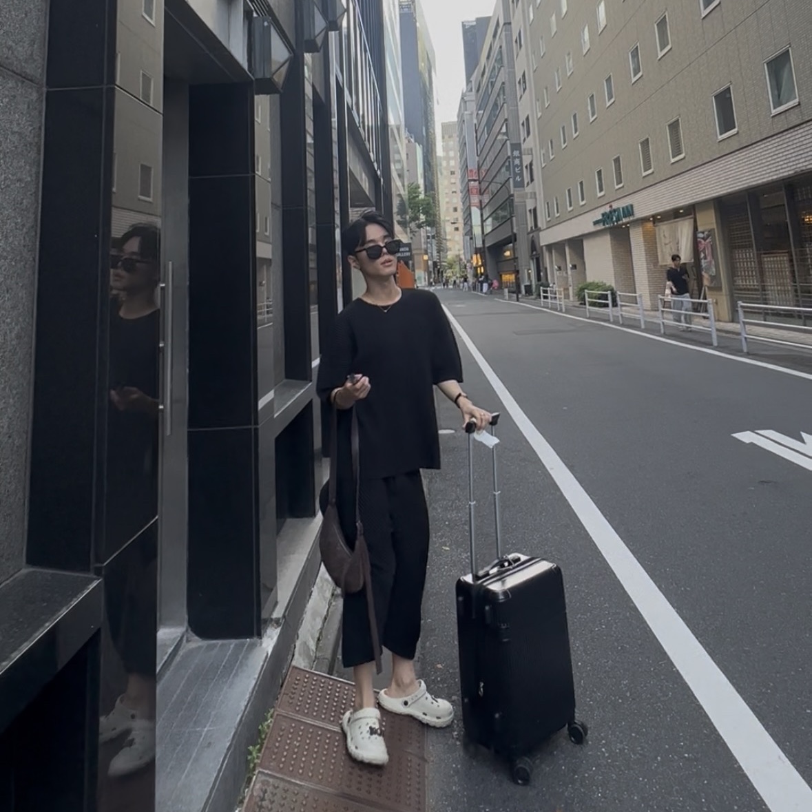 Homme Plisse Issey Miyake MC July T-Shirt Black, Homme Plisse Issey Miyake MC April Half Pants Black 착용 스타일