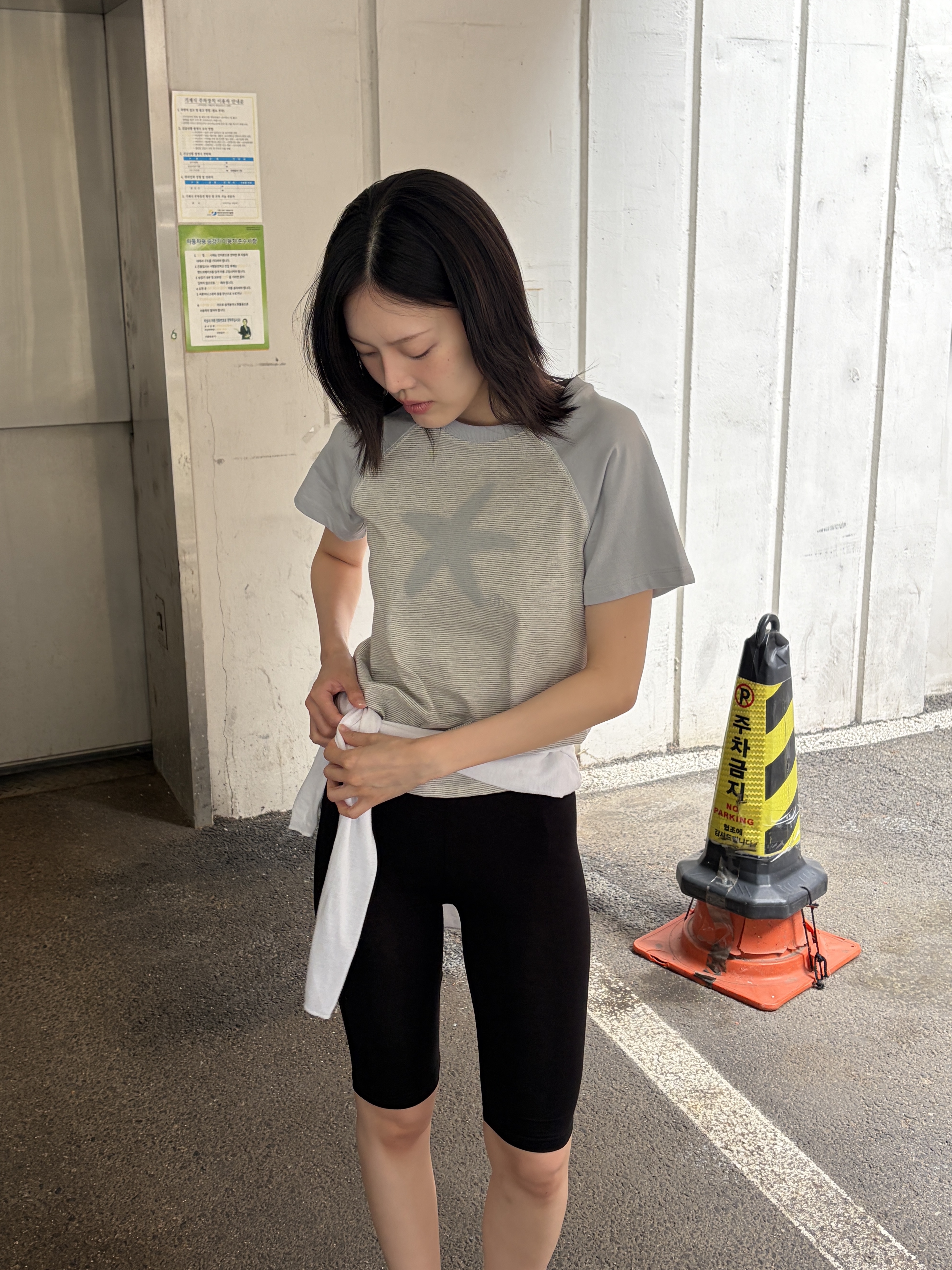Riomeu Starfish Stripe Raglan T-shirt Gray 착용 스타일 - 1