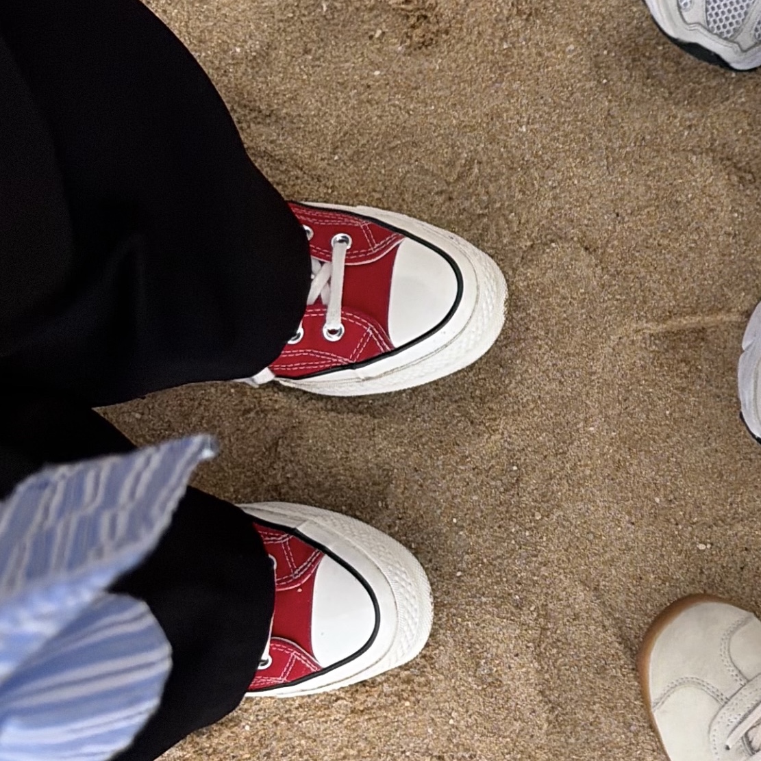 Converse Chuck 70 Ox Vintage Canvas Enamel Red 착용 스타일