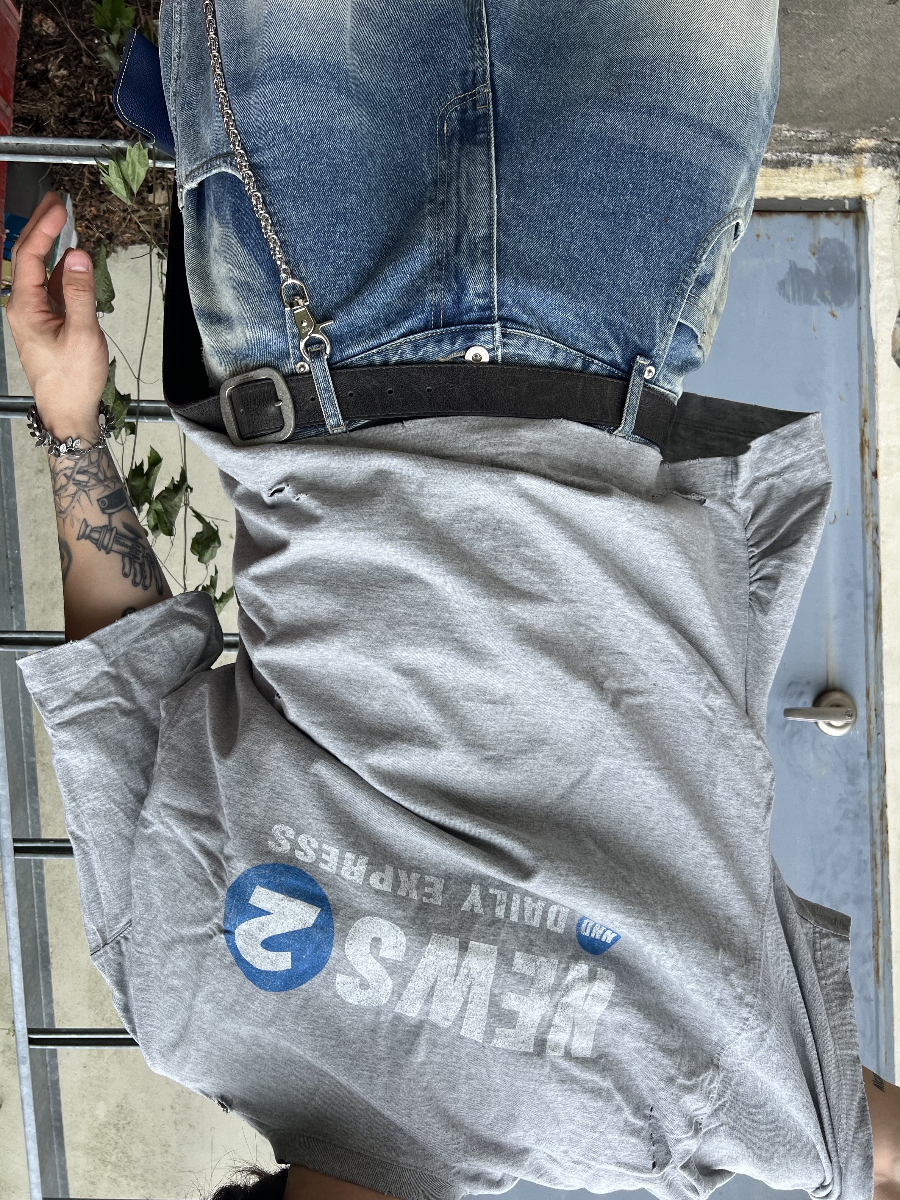 Nonnod Puckering News T-shirt Vintage grey, Hono Report Leaf Bracelet 착용 스타일 - 3