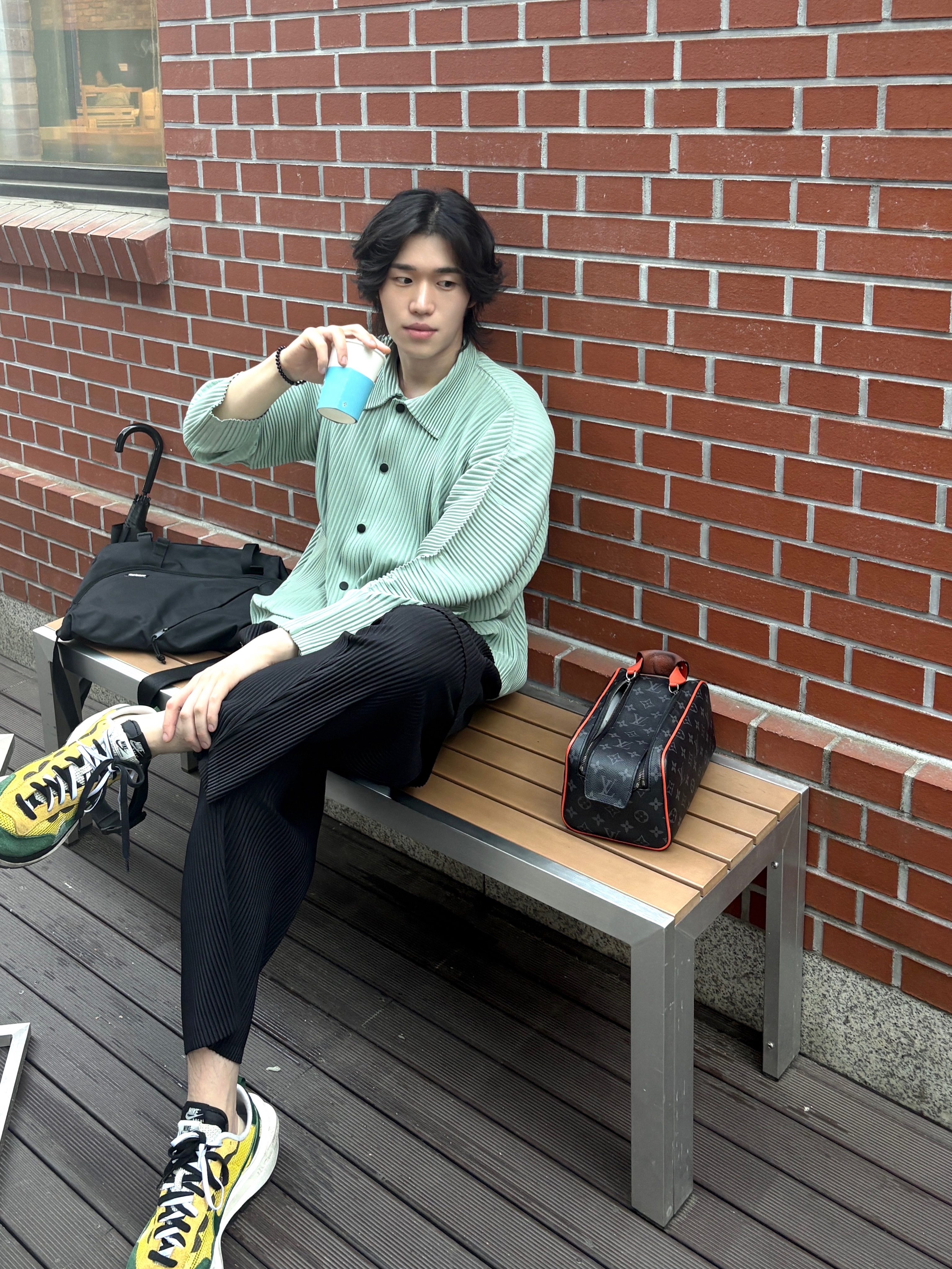 Nike x Sacai VaporWaffle Tour Yellow & Gorge Green Sail 착용 스타일