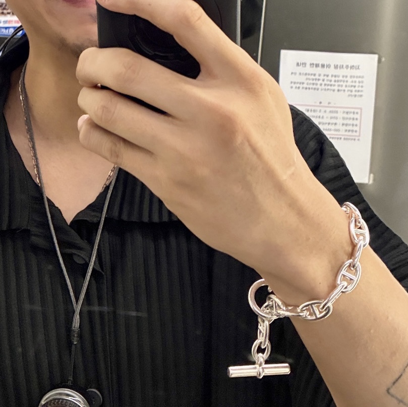 Hermes Large Chaine D'Ancre Bracelet Sterling Silver 착용 스타일