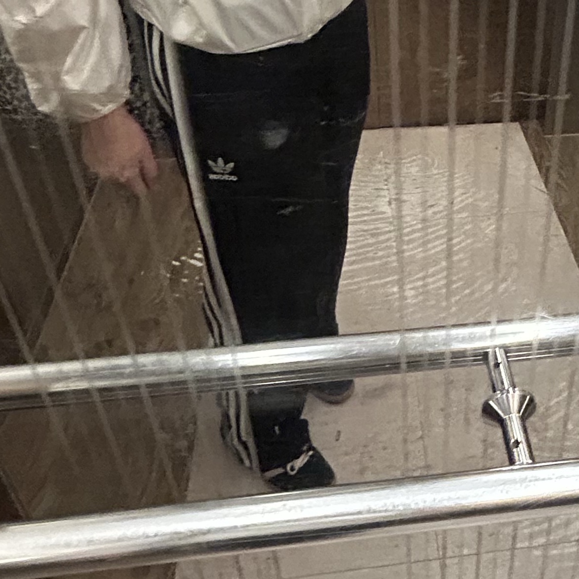 Adidas Adicolor Baggy Fit Firebird Track Pants Black - KR Sizing 착용 스타일 - 1