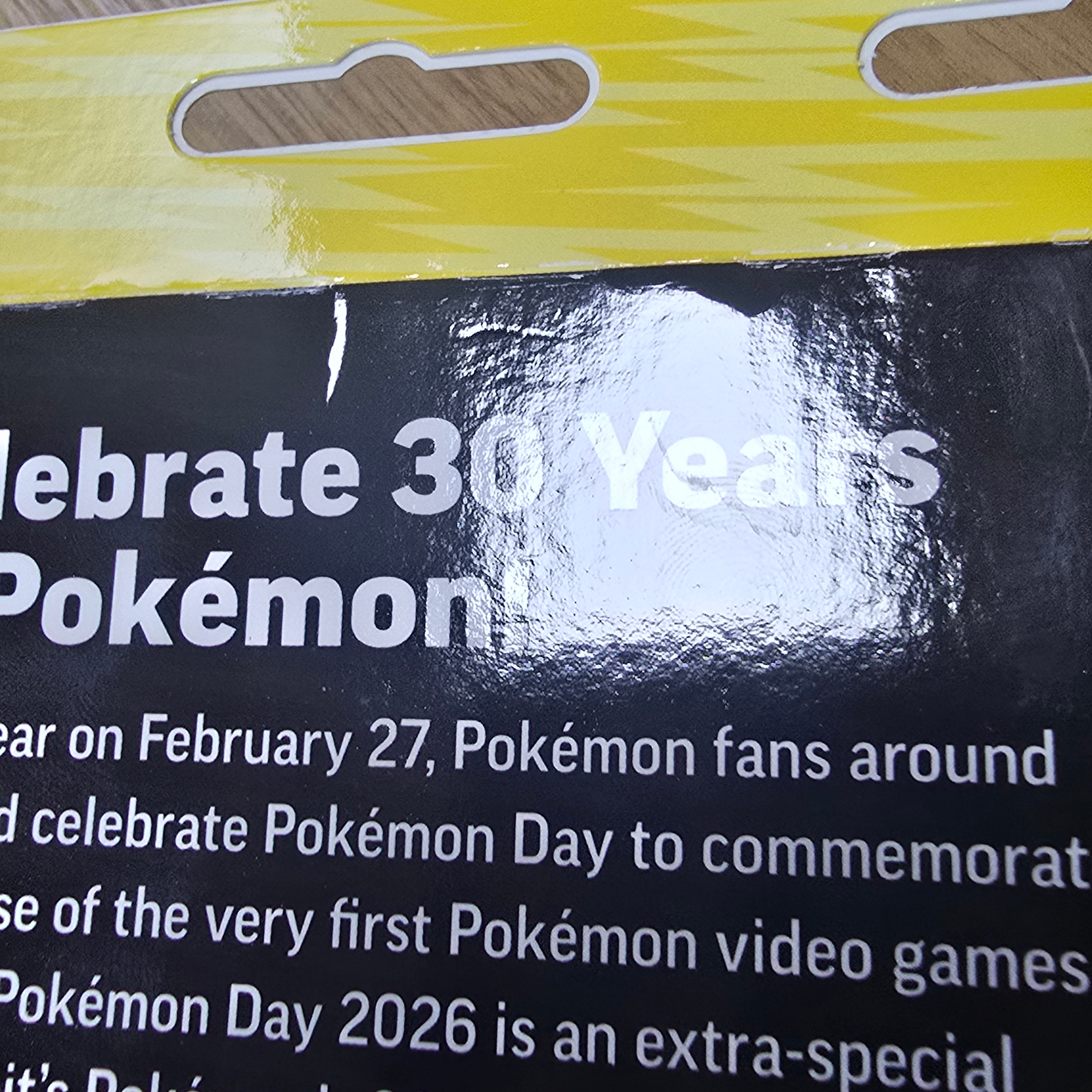 Pokemon TCG 30th Anniversary Pokemon Day 2026 Collection Box (English Ver.) 착용 스타일 - 1