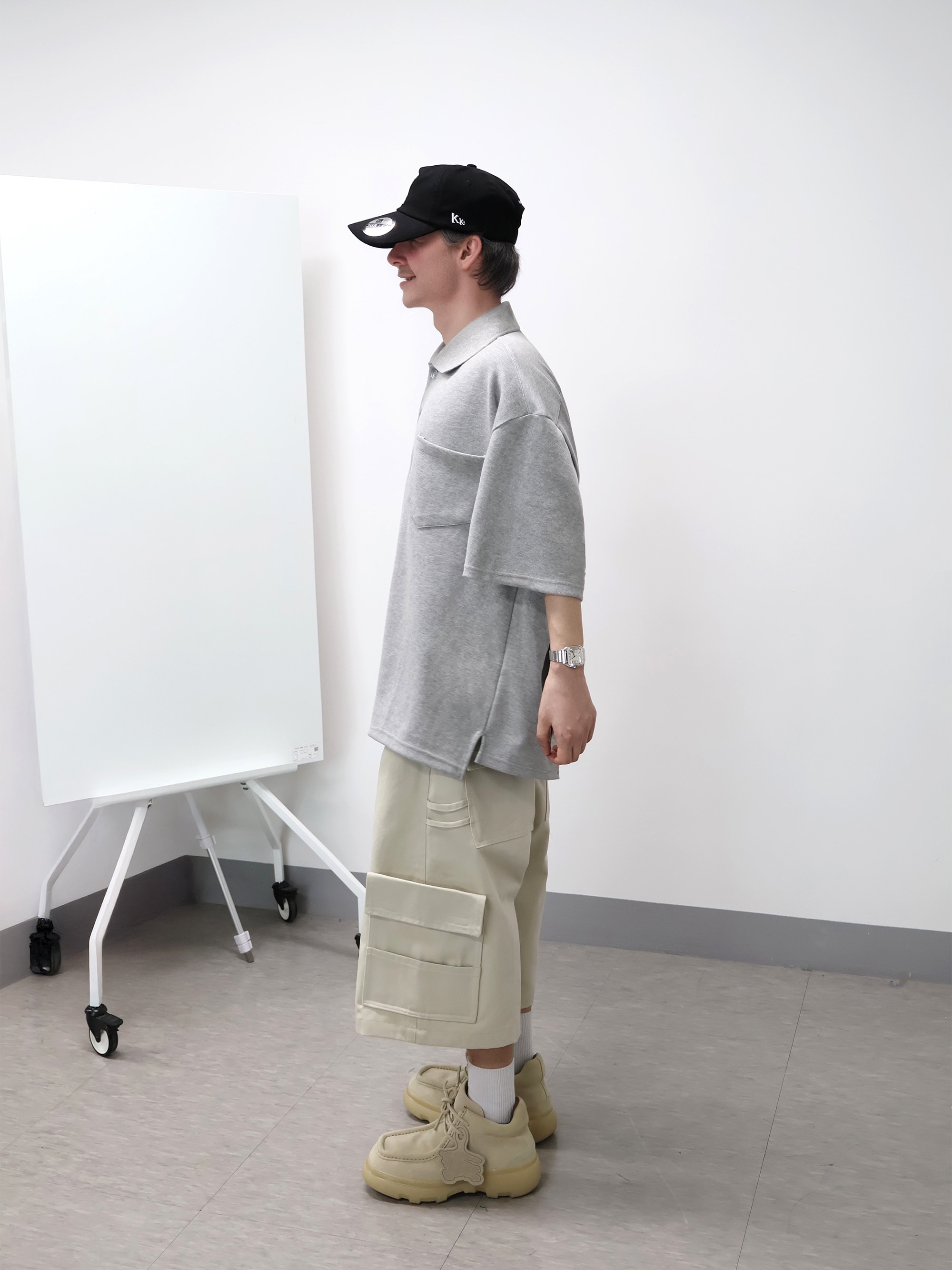 Kamien Back Pleats Polo Gray, Kamien x KOIN SEOUL K Logo Ball Cap Black 착용 스타일