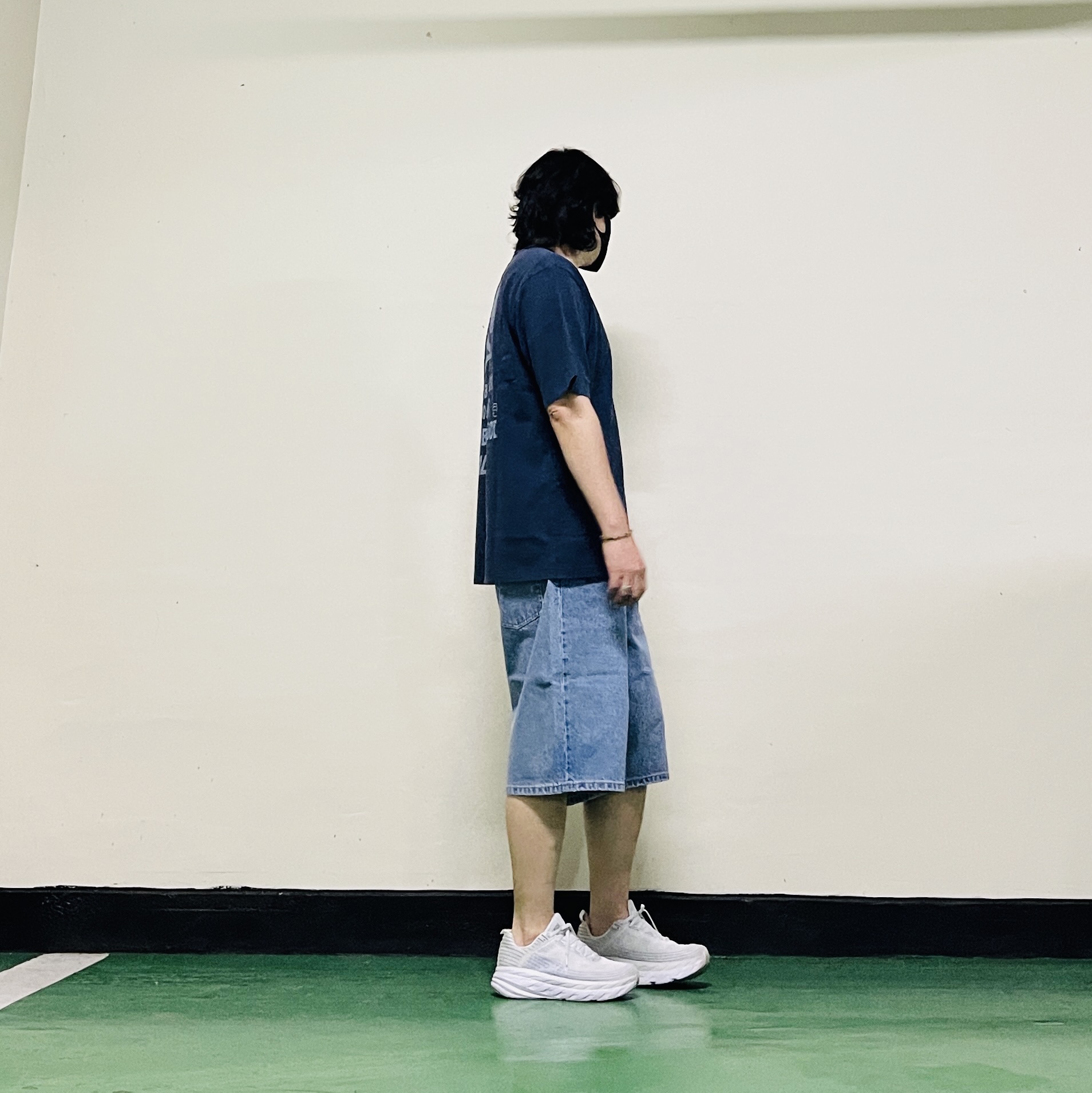 Supreme Baggy Denim Short Washed Indigo - 26SS, Palace x Neighborhood Pocket T-Shirt Indigo - 25FW 착용 스타일 - 2