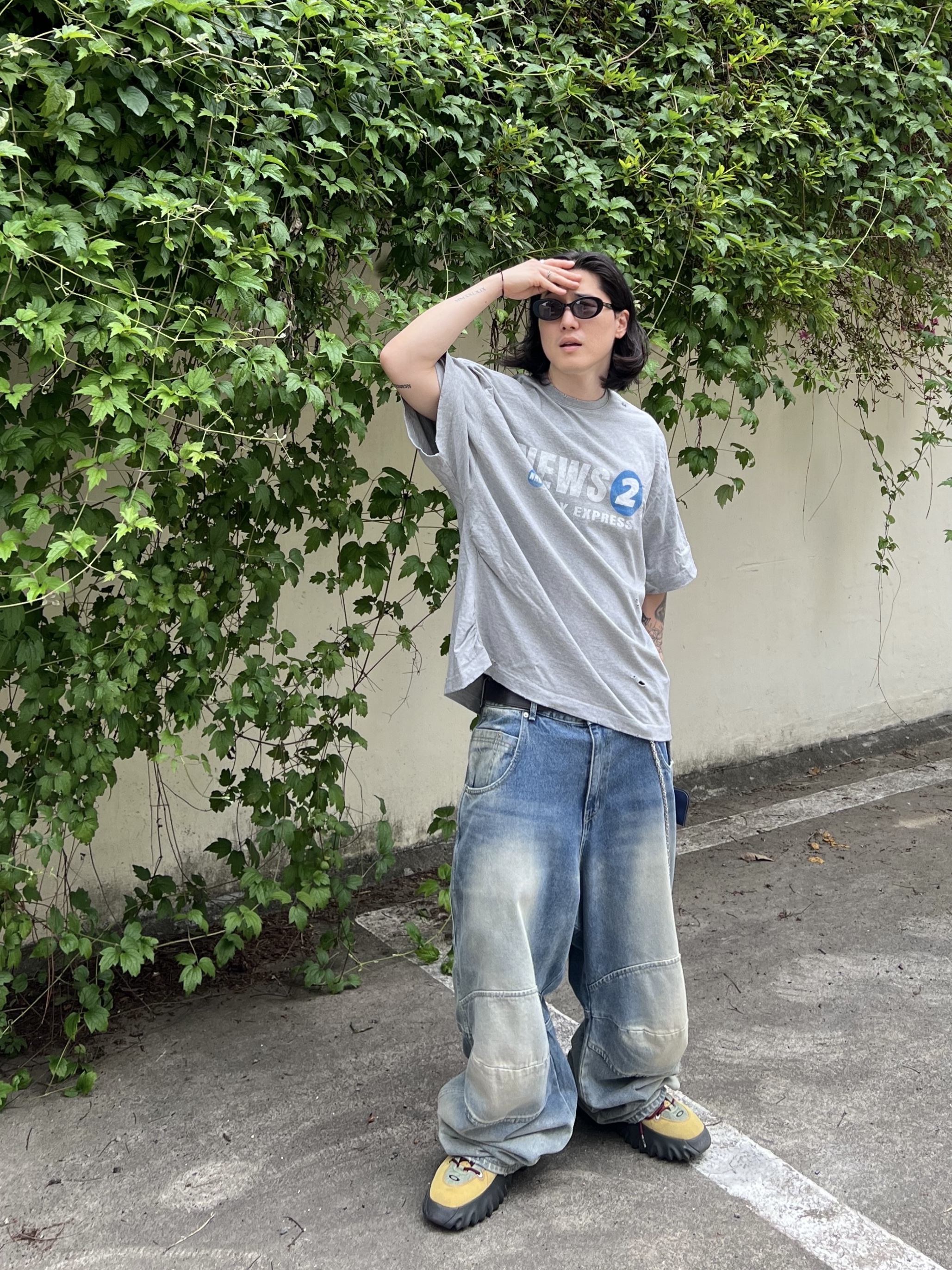 Nonnod Puckering News T-shirt Vintage grey, Hono Report Leaf Bracelet 착용 스타일 - 5