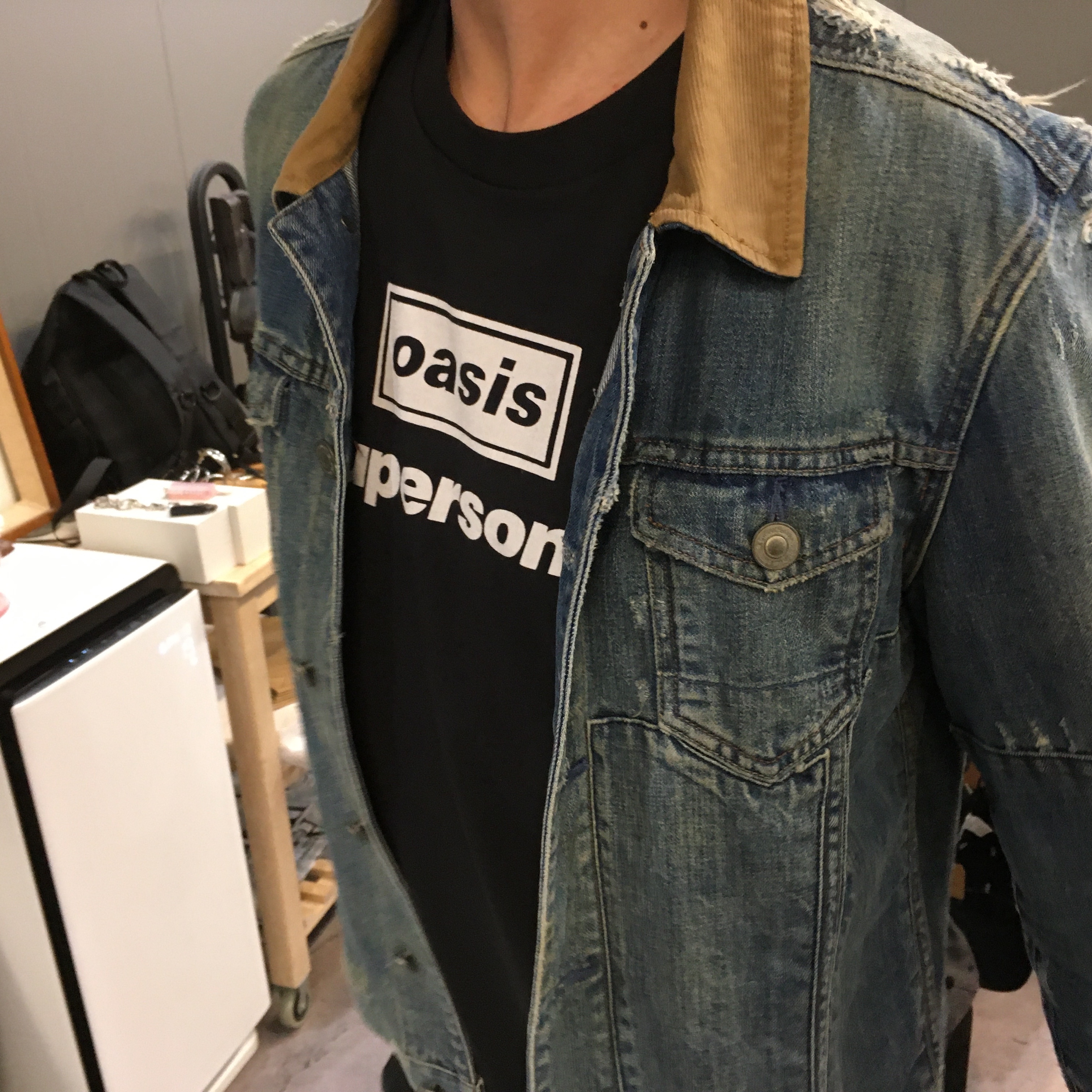 Levi's x Oasis Supersonic Long Sleeve T-Shirt Black 착용 스타일 - 1